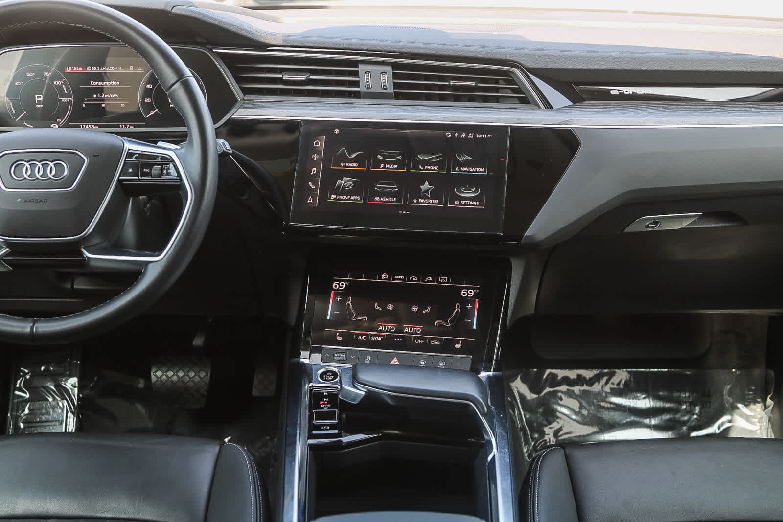 Thumbnail: 2022 Audi e-tron - 13