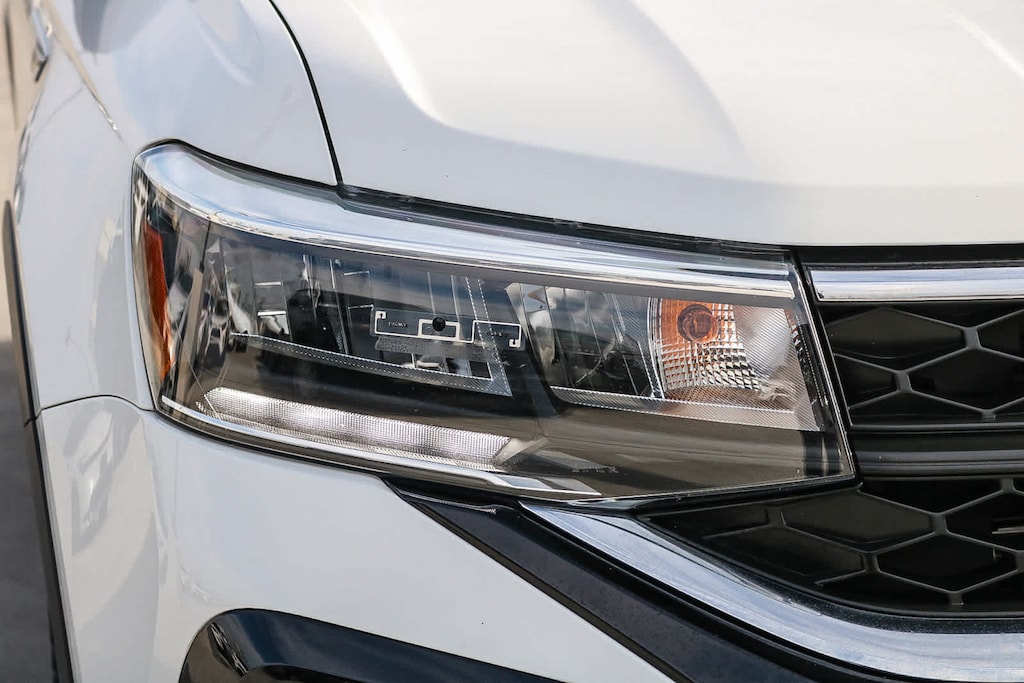 Used 2023 Volkswagen Taos SE SUV