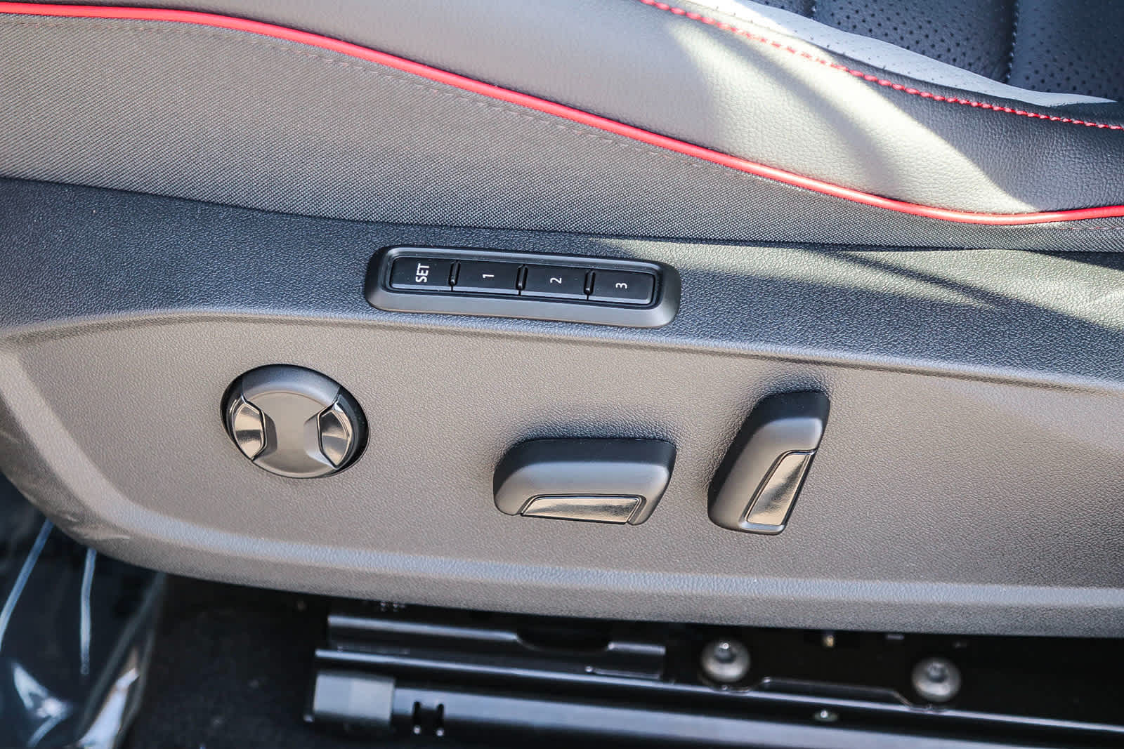 Thumbnail: 2024 Volkswagen Golf - 17