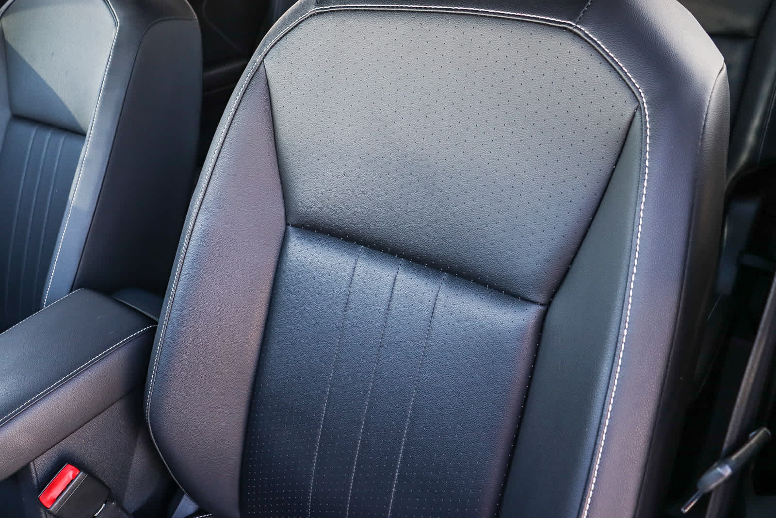 Thumbnail: 2022 Volkswagen Tiguan - 24