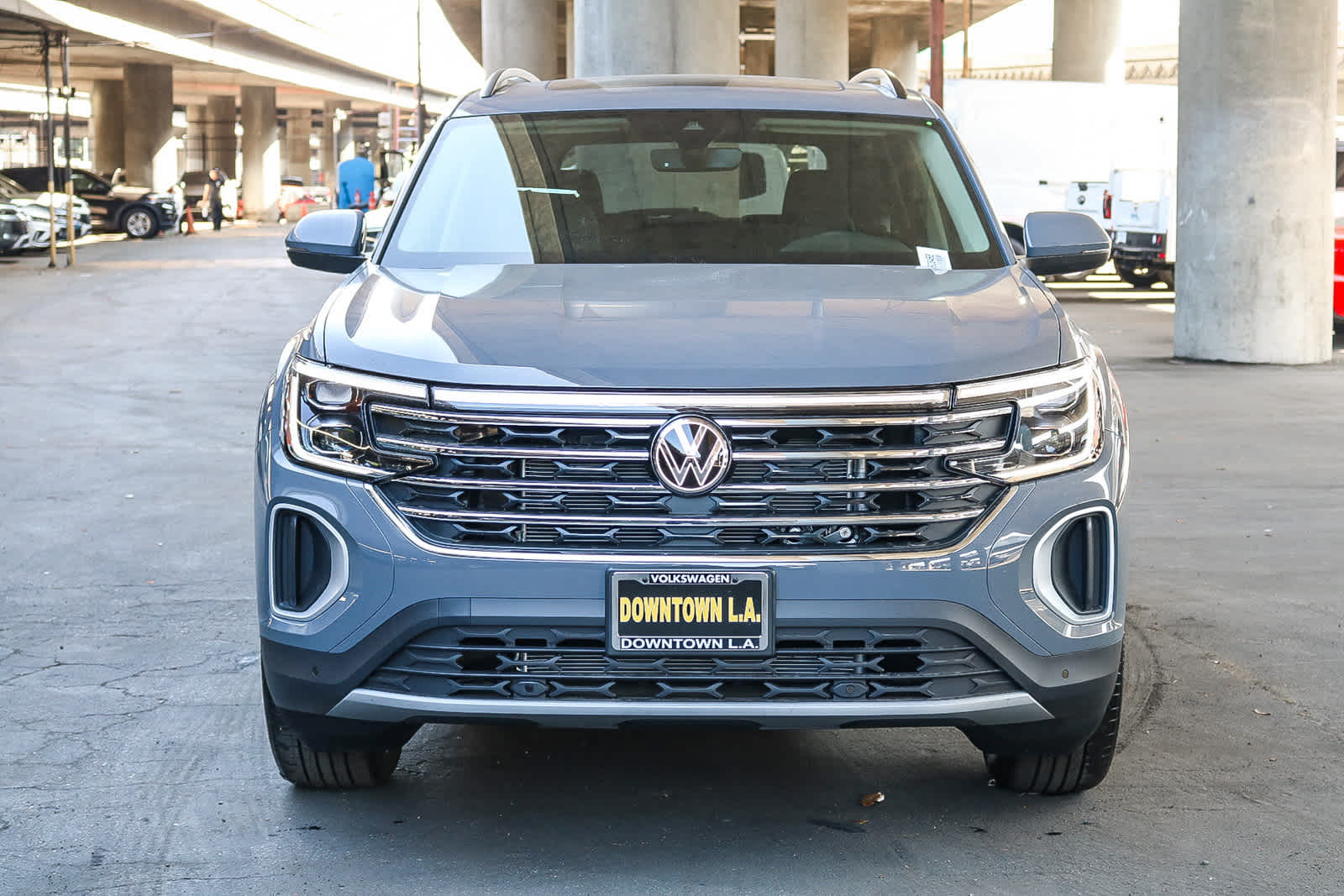 2026 Volkswagen Atlas SE Technology photo 2