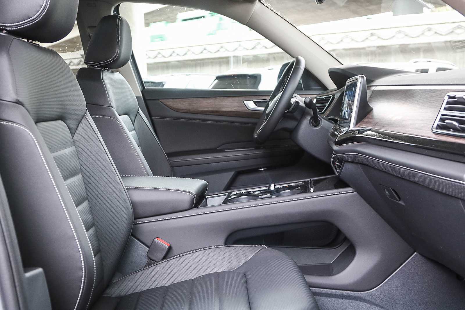 Thumbnail: 2025 Volkswagen Atlas - 18