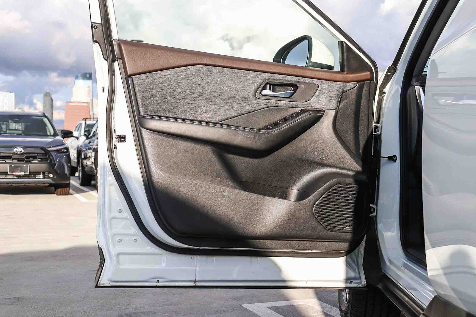 Thumbnail: 2023 Nissan Rogue - 22