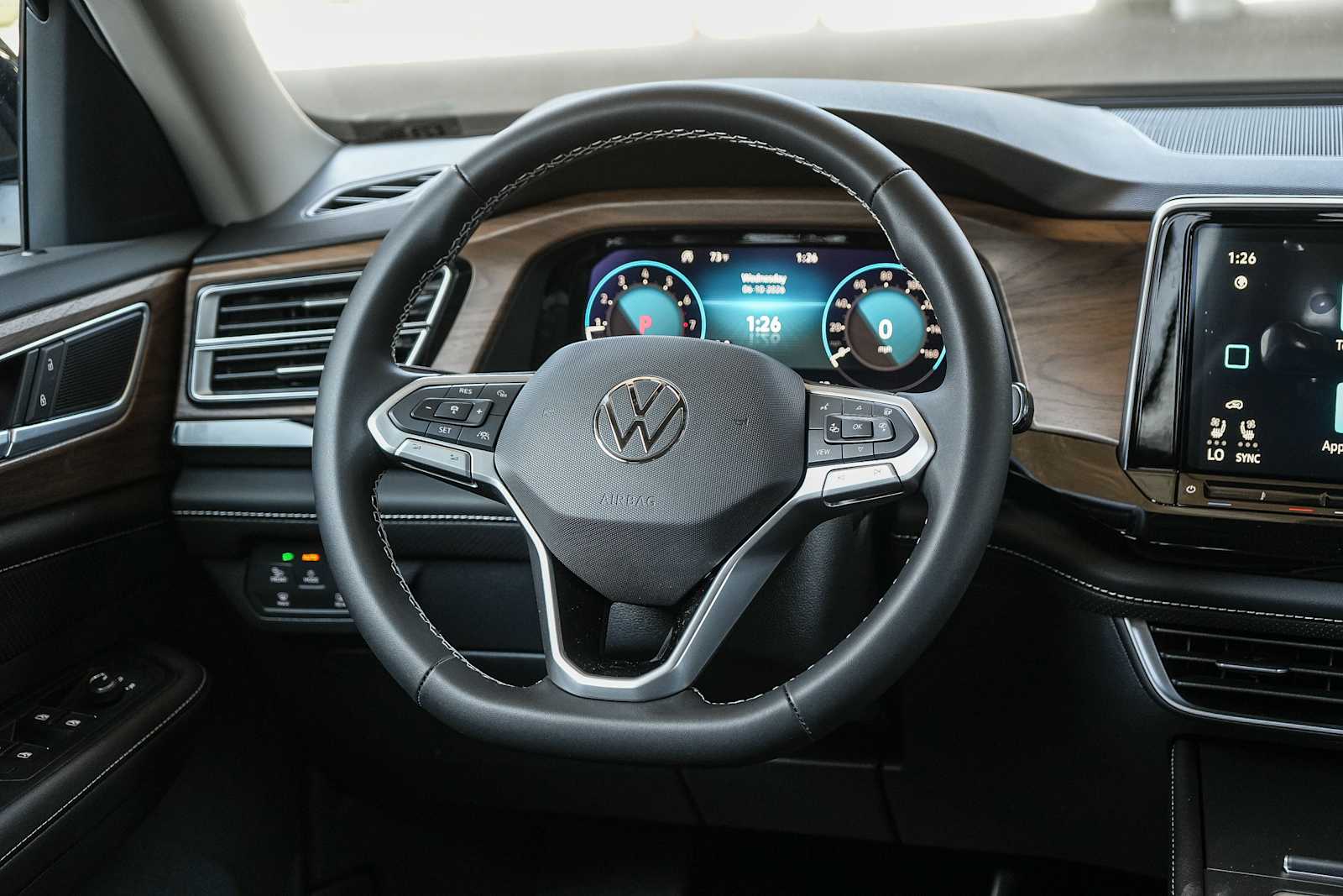 Thumbnail: 2026 Volkswagen Atlas - 17