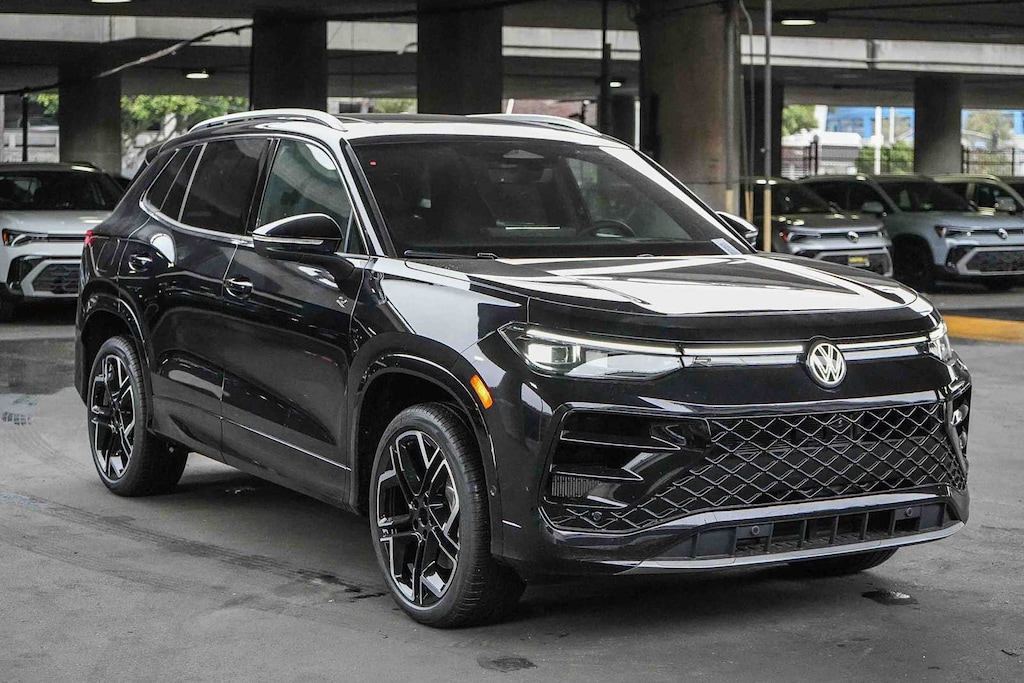 New 2026 Volkswagen Tiguan 2.0T SEL R-Line Turbo SUV