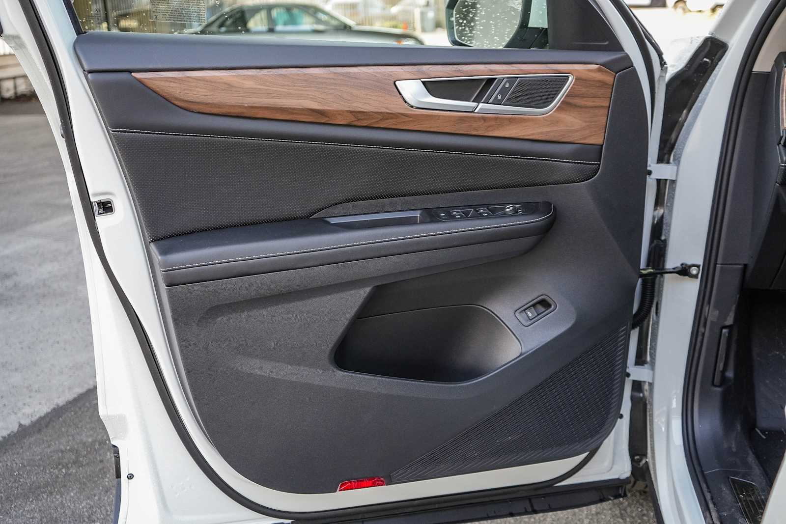 Thumbnail: 2026 Volkswagen Atlas - 23