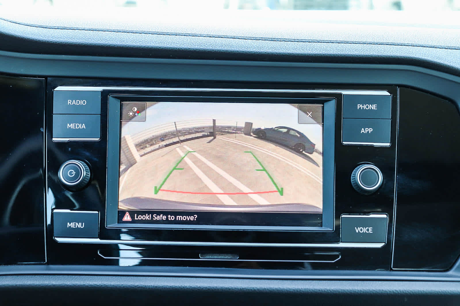 Thumbnail: 2020 Volkswagen Jetta - 24