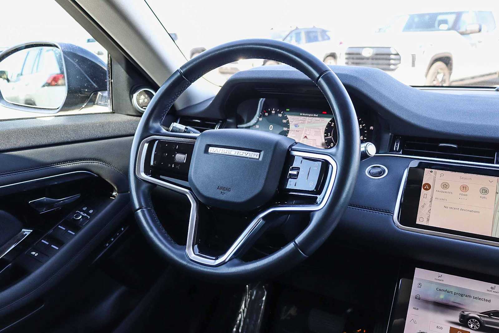 Thumbnail: 2022 Land Rover Range Rover Evoque - 16