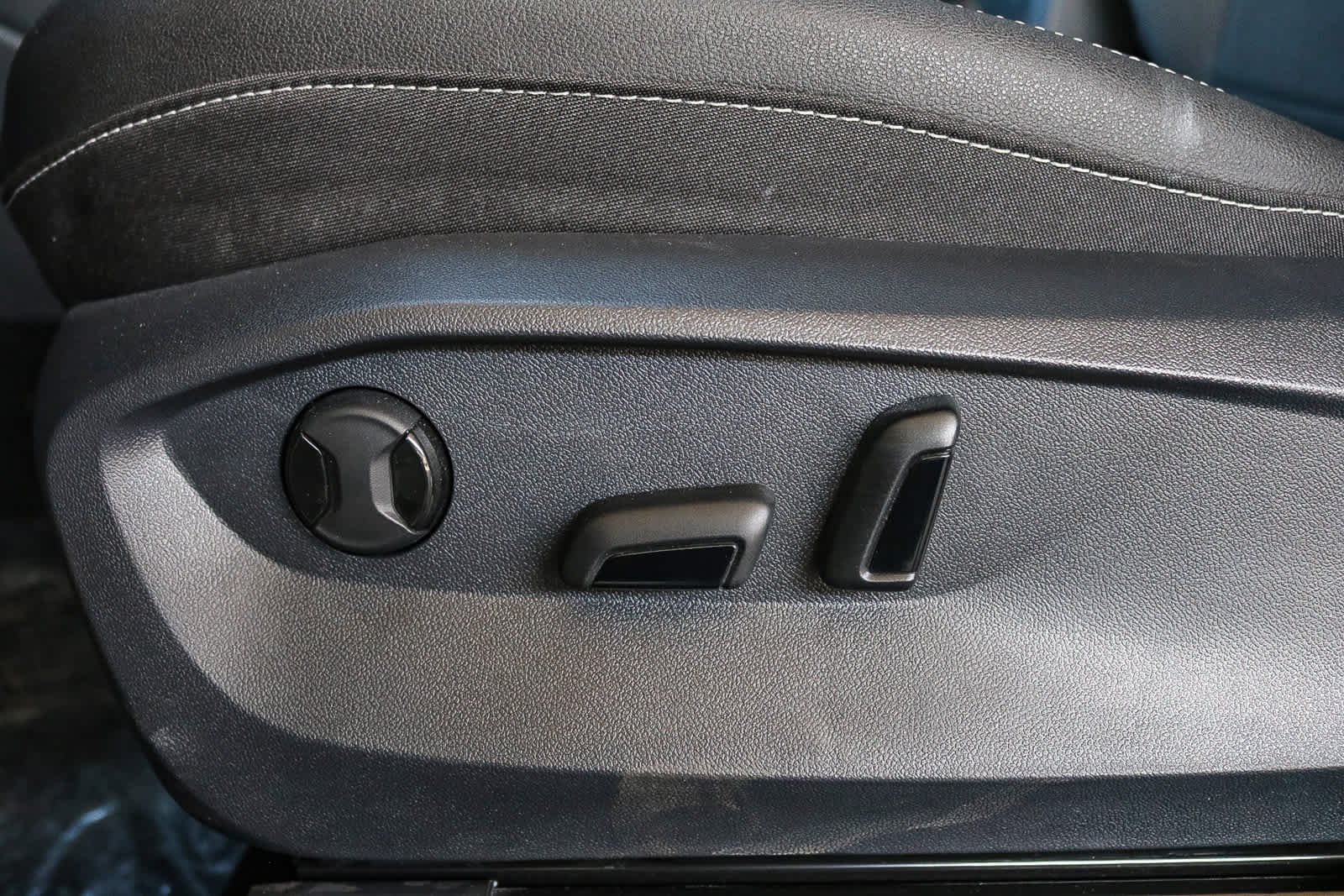 Thumbnail: 2025 Volkswagen Taos - 23