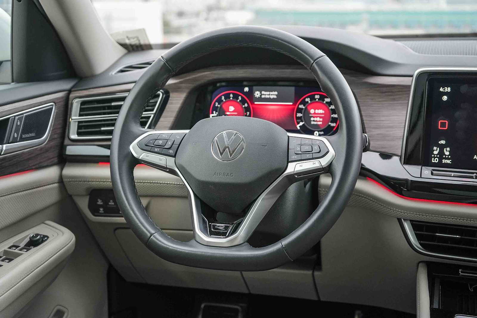 Thumbnail: 2025 Volkswagen Atlas - 17