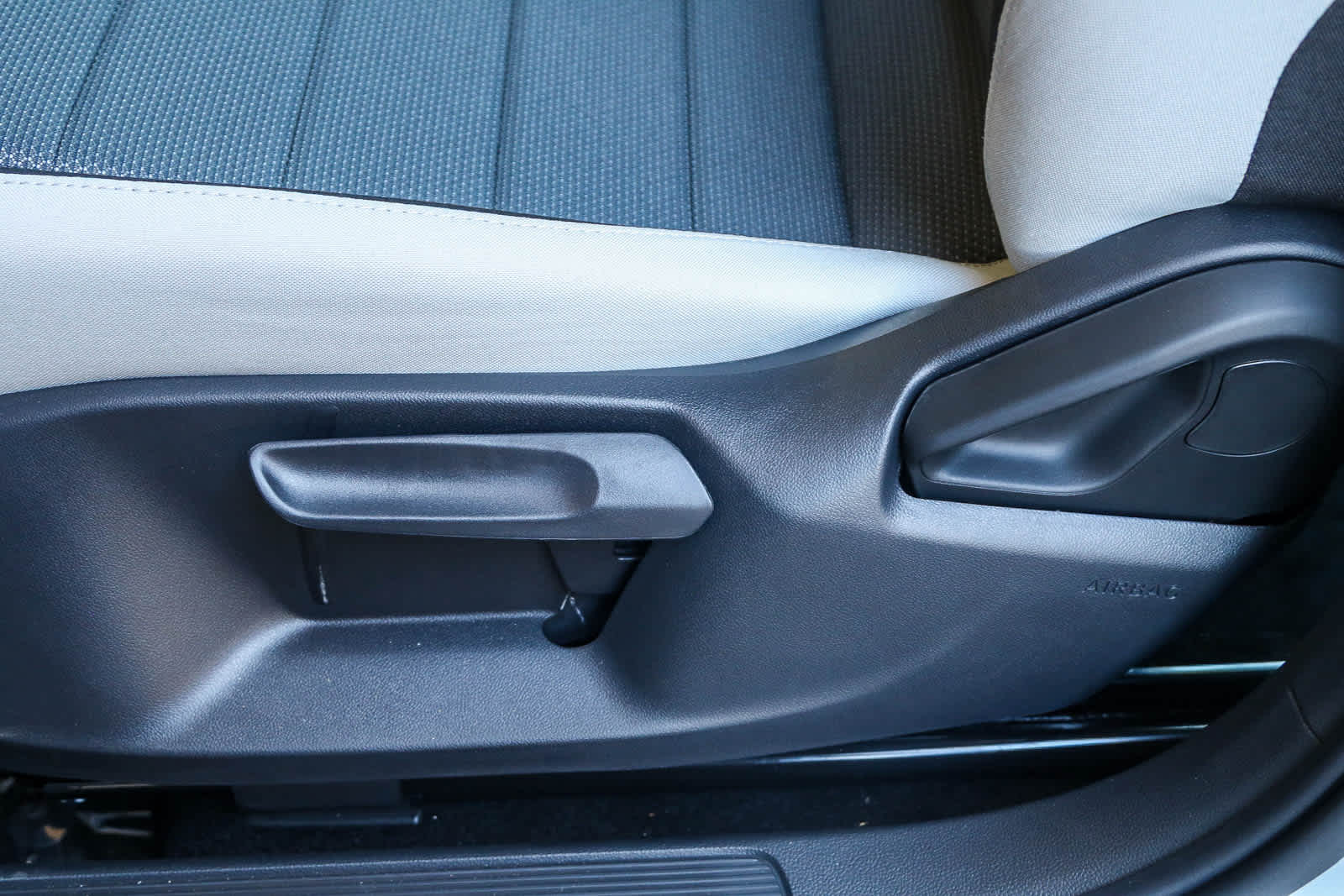 Thumbnail: 2025 Volkswagen Taos - 22