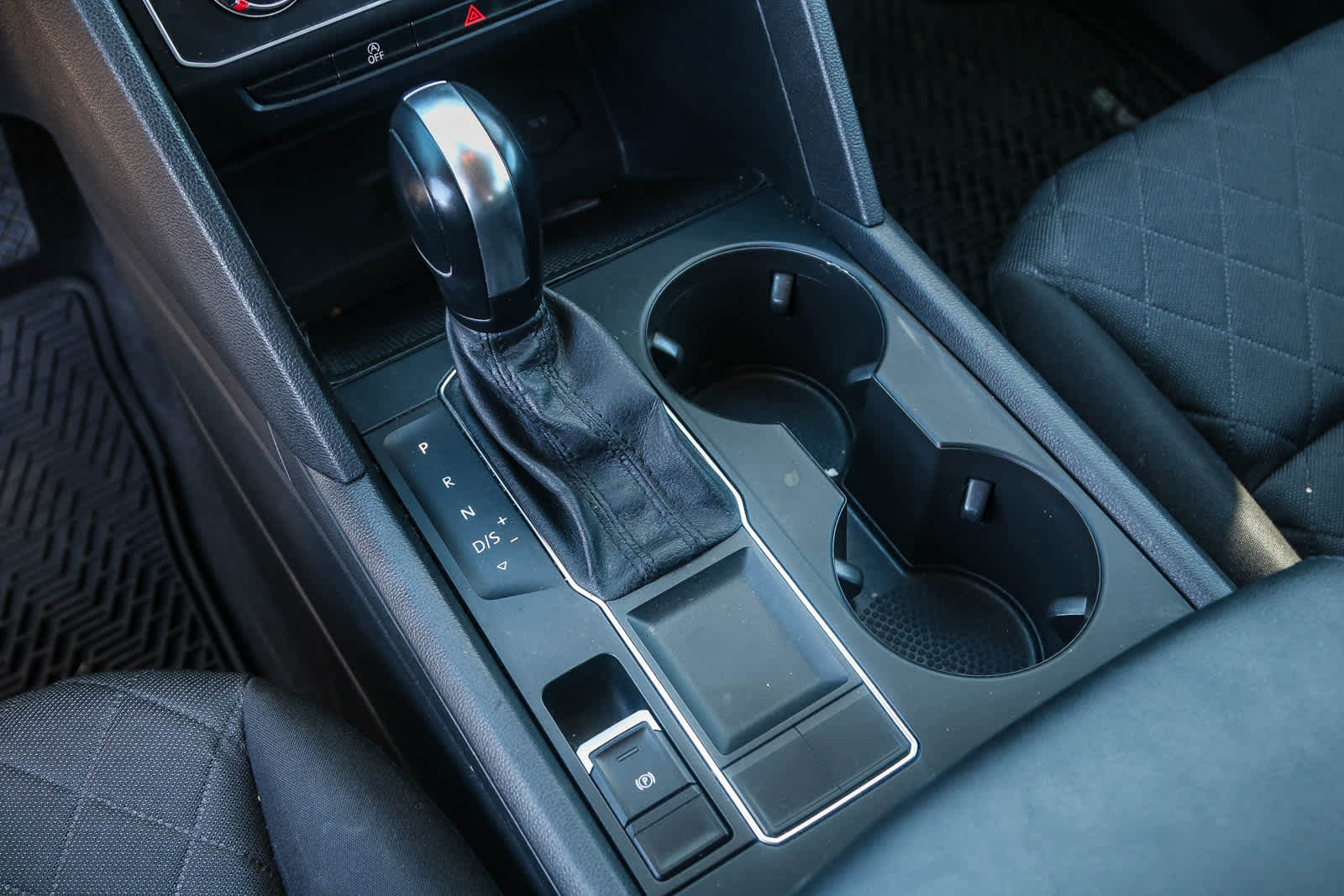 Thumbnail: 2019 Volkswagen Atlas - 17