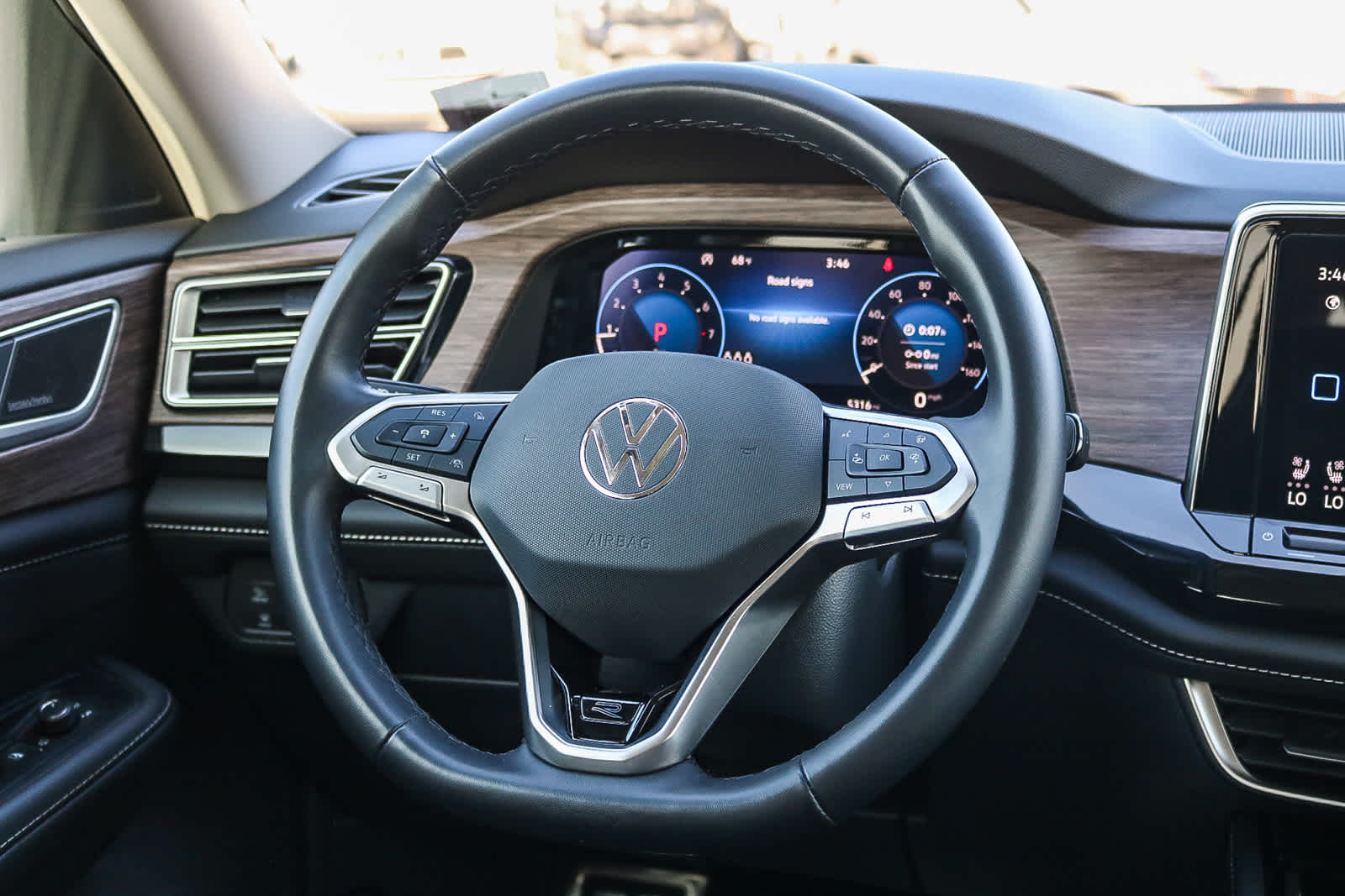 Thumbnail: 2025 Volkswagen Atlas - 15