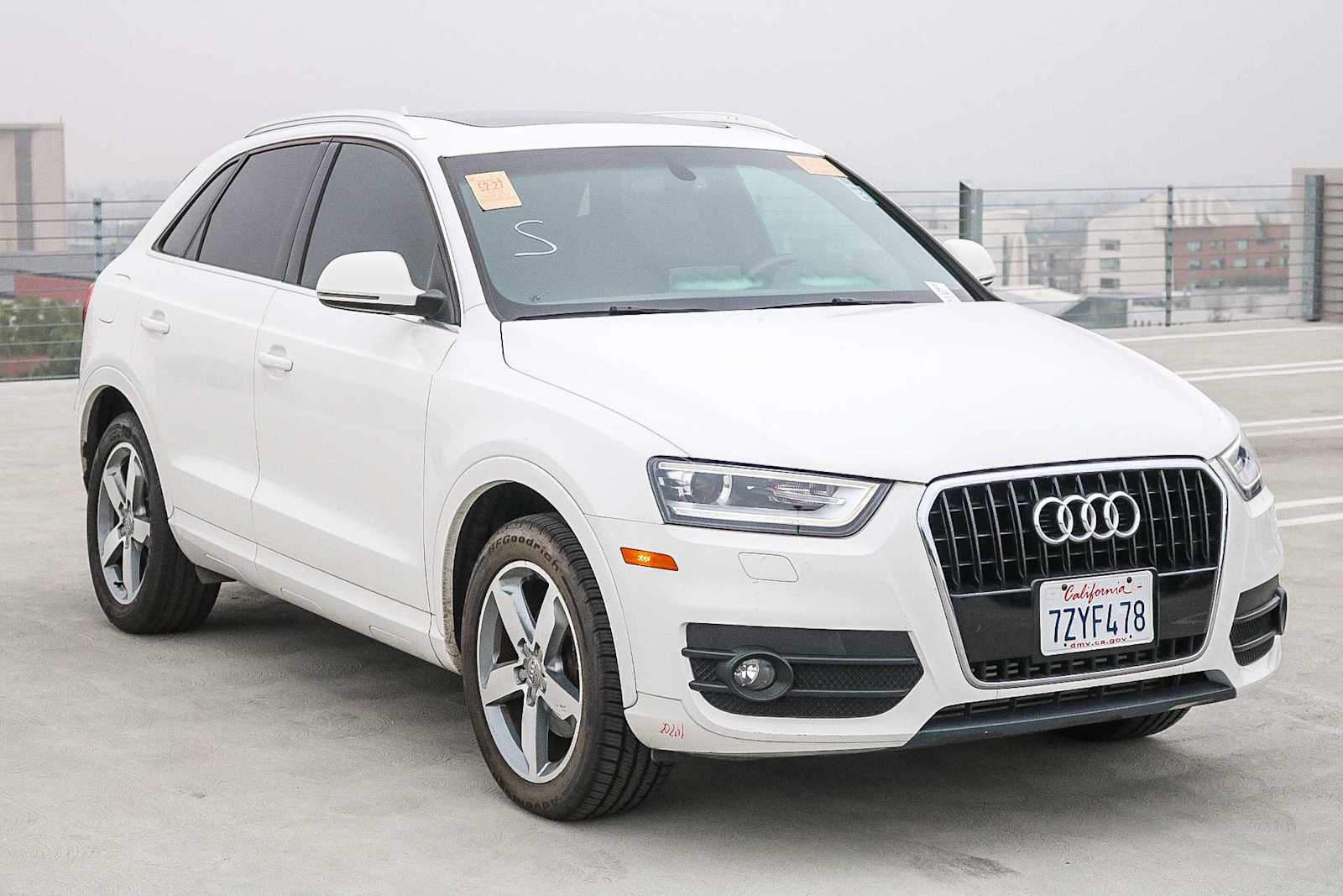 2015 Audi Q3 Premium Plus photo 3