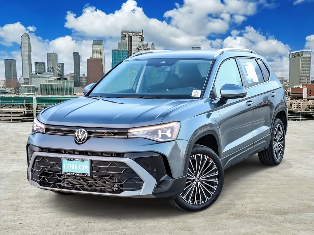 Used 2025 Volkswagen Taos SE SUV