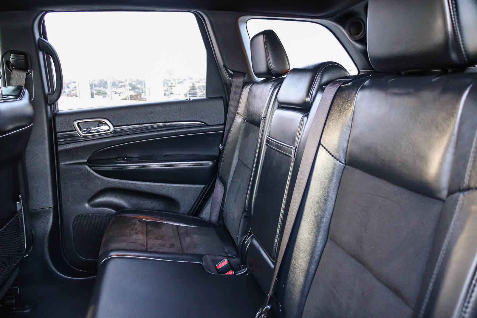 Thumbnail: 2019 Jeep Grand Cherokee - 18