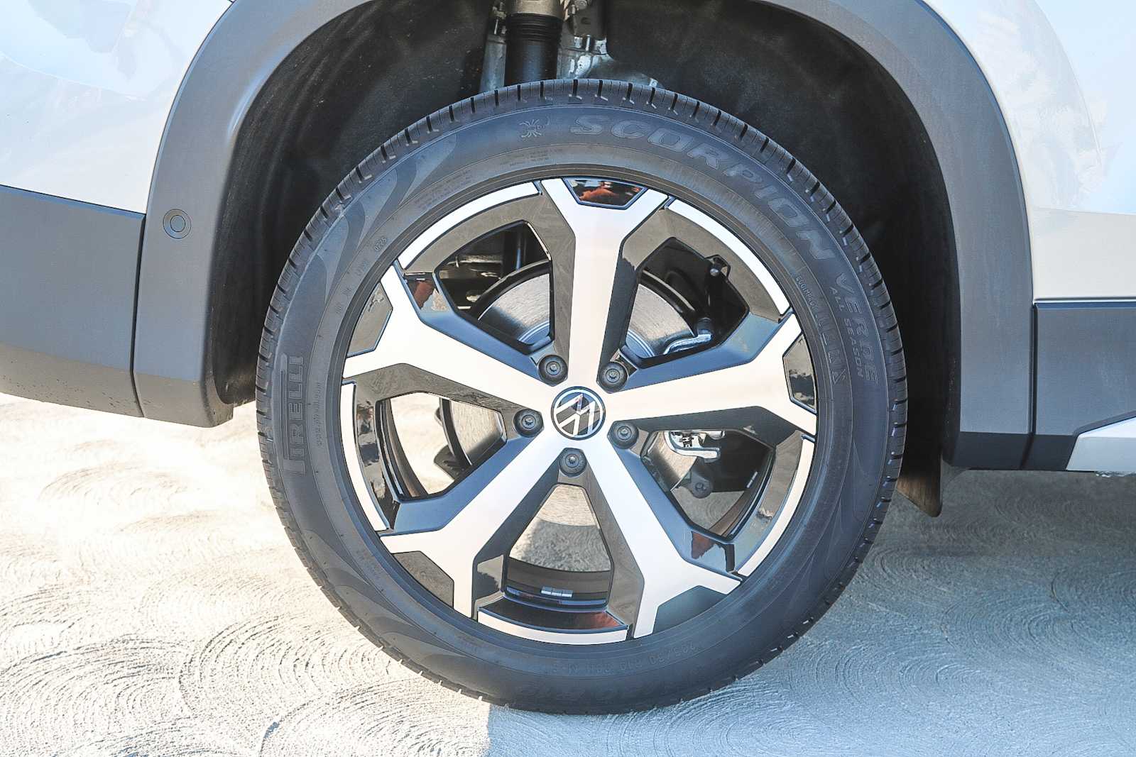 Thumbnail: 2025 Volkswagen Tiguan - 11