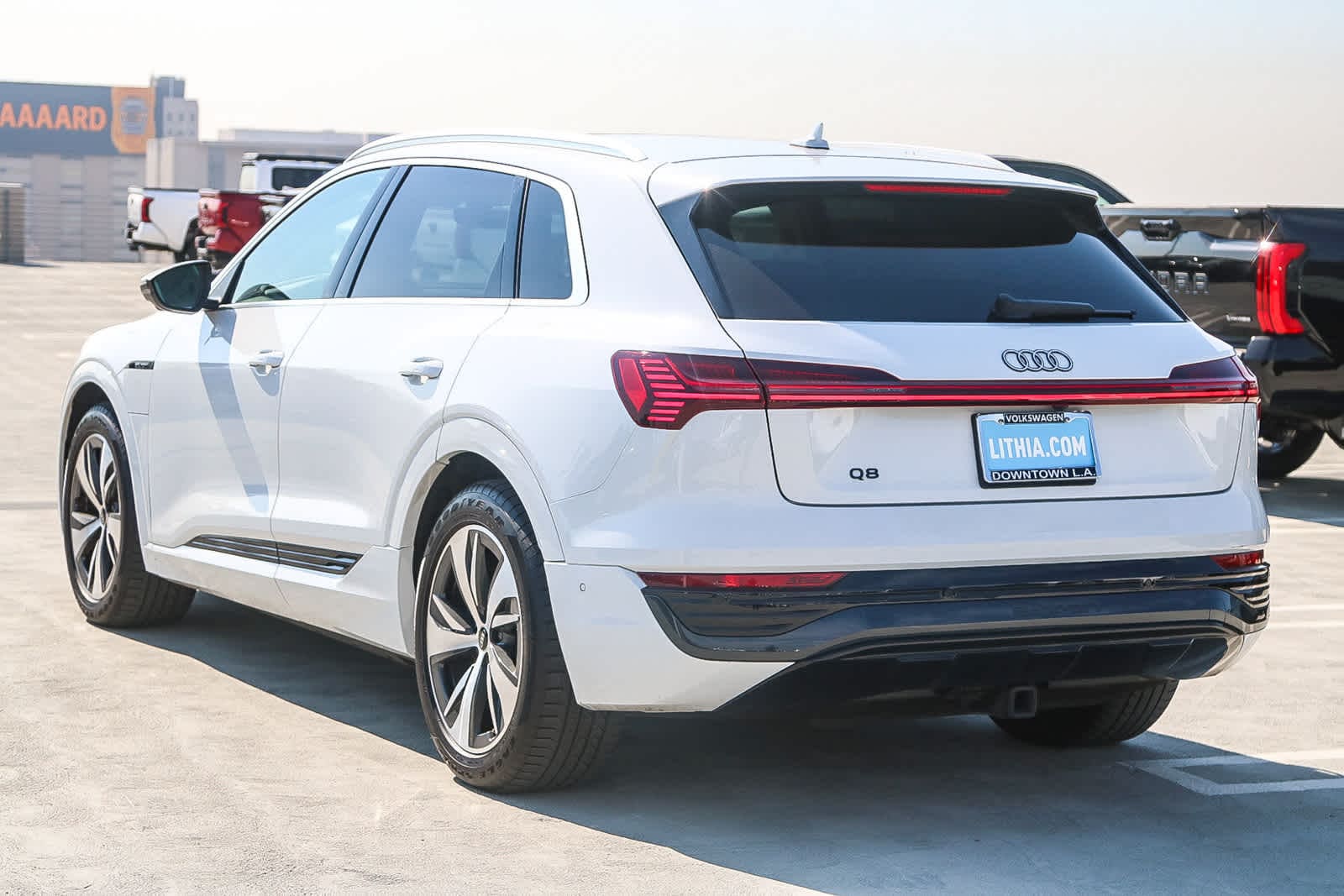 Thumbnail: 2024 Audi Q8 e-tron - 8