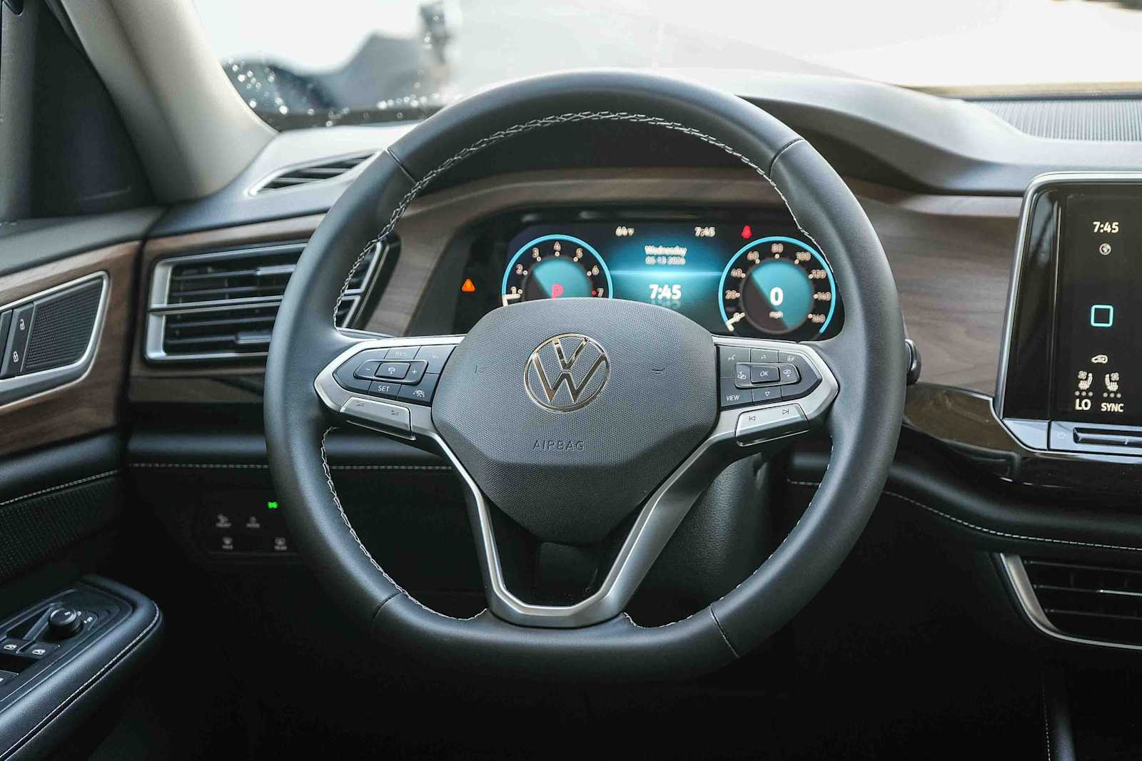 Thumbnail: 2026 Volkswagen Atlas - 17