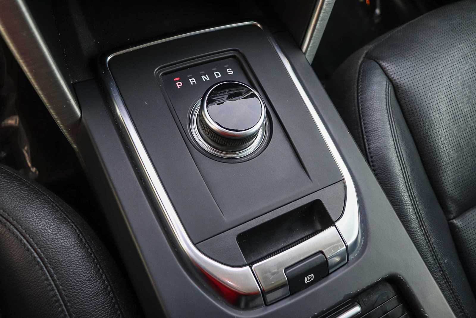 Thumbnail: 2018 Land Rover Discovery Sport - 20