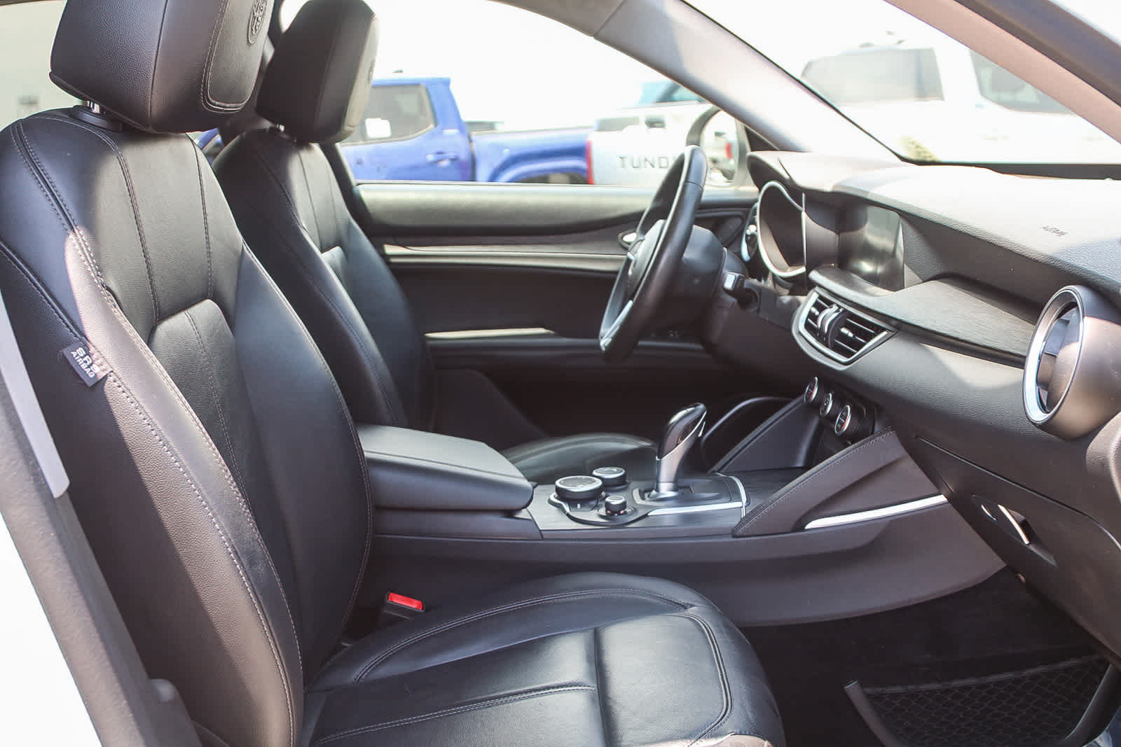 Thumbnail: 2019 Alfa Romeo Stelvio - 17