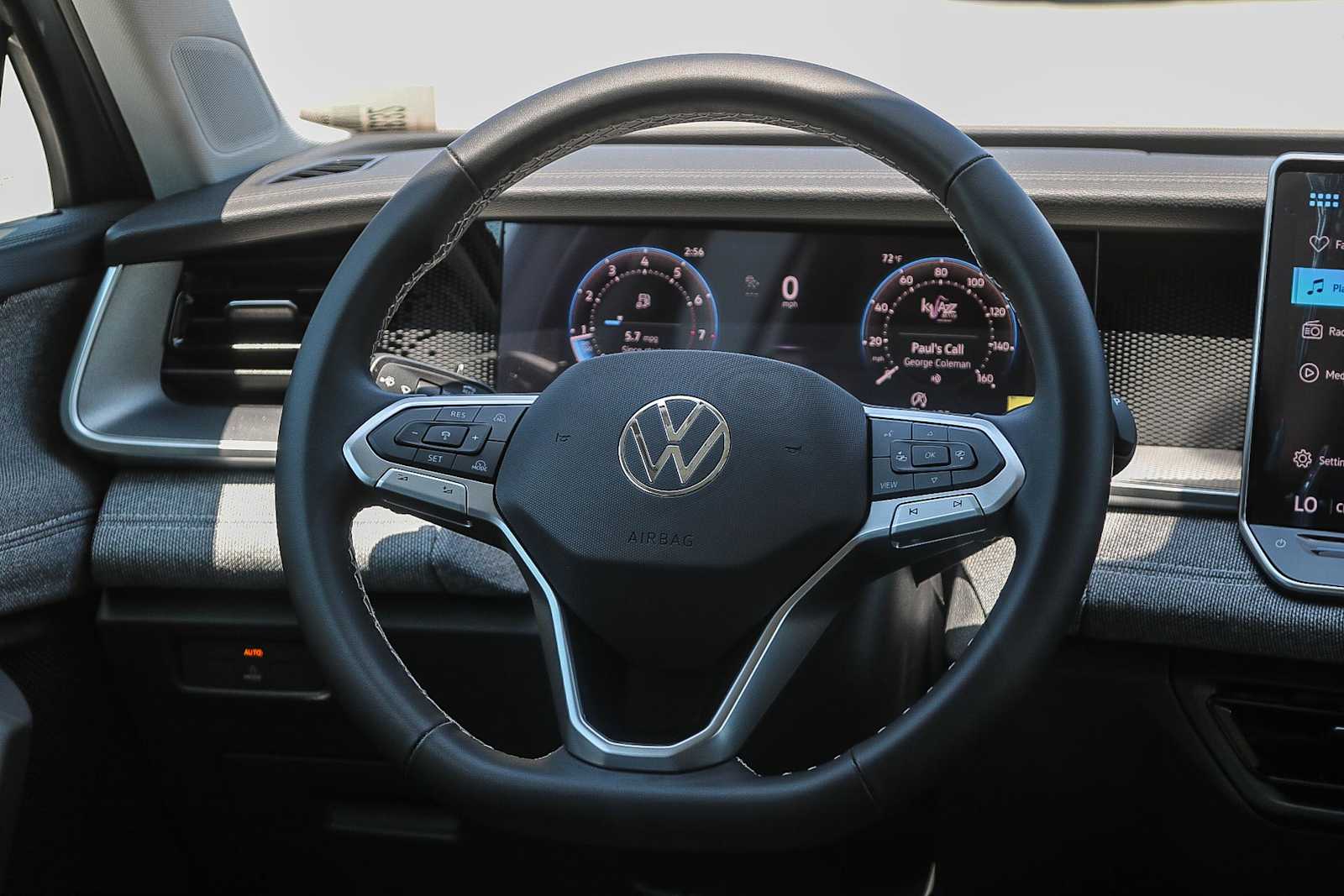 Thumbnail: 2025 Volkswagen Tiguan - 16