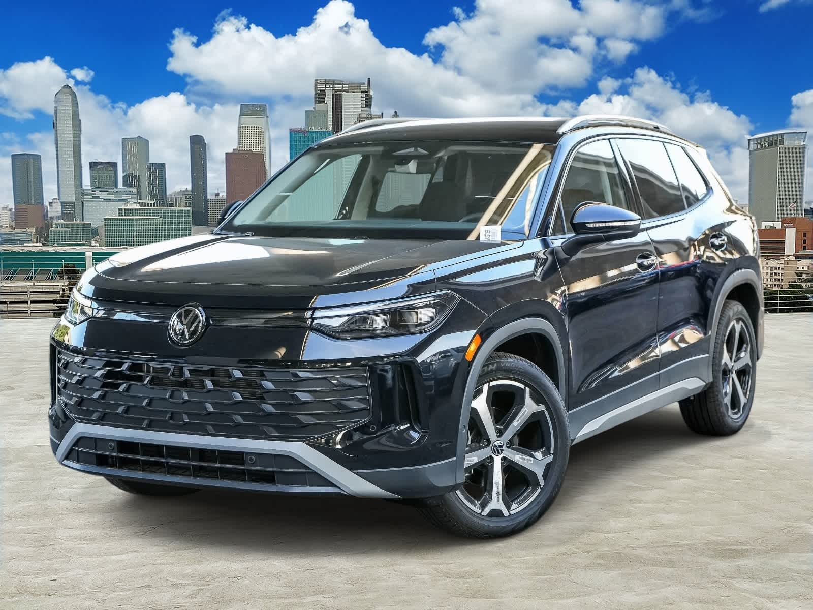 Thumbnail: 2026 Volkswagen Tiguan - 1