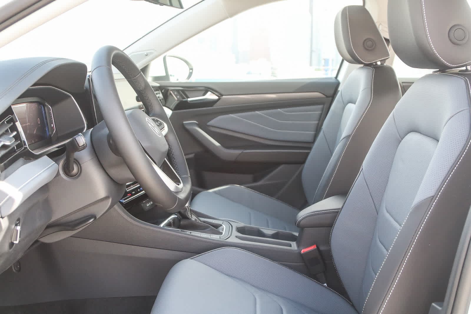 Thumbnail: 2025 Volkswagen Jetta - 18