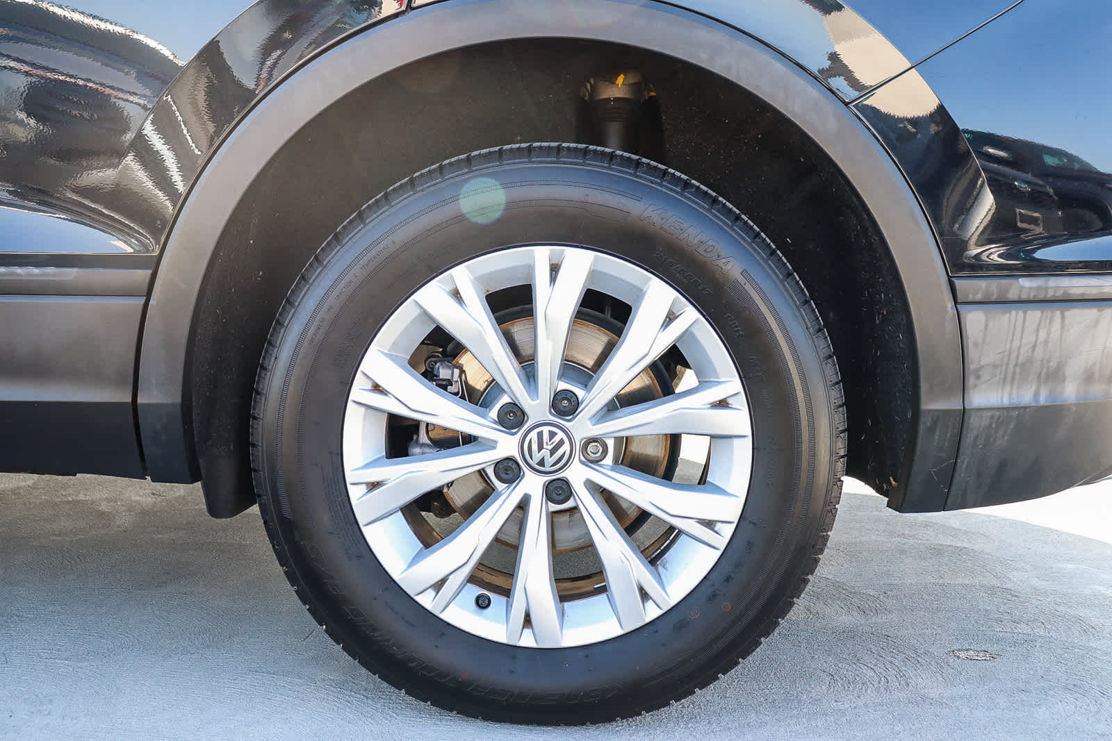 Thumbnail: 2019 Volkswagen Tiguan - 10