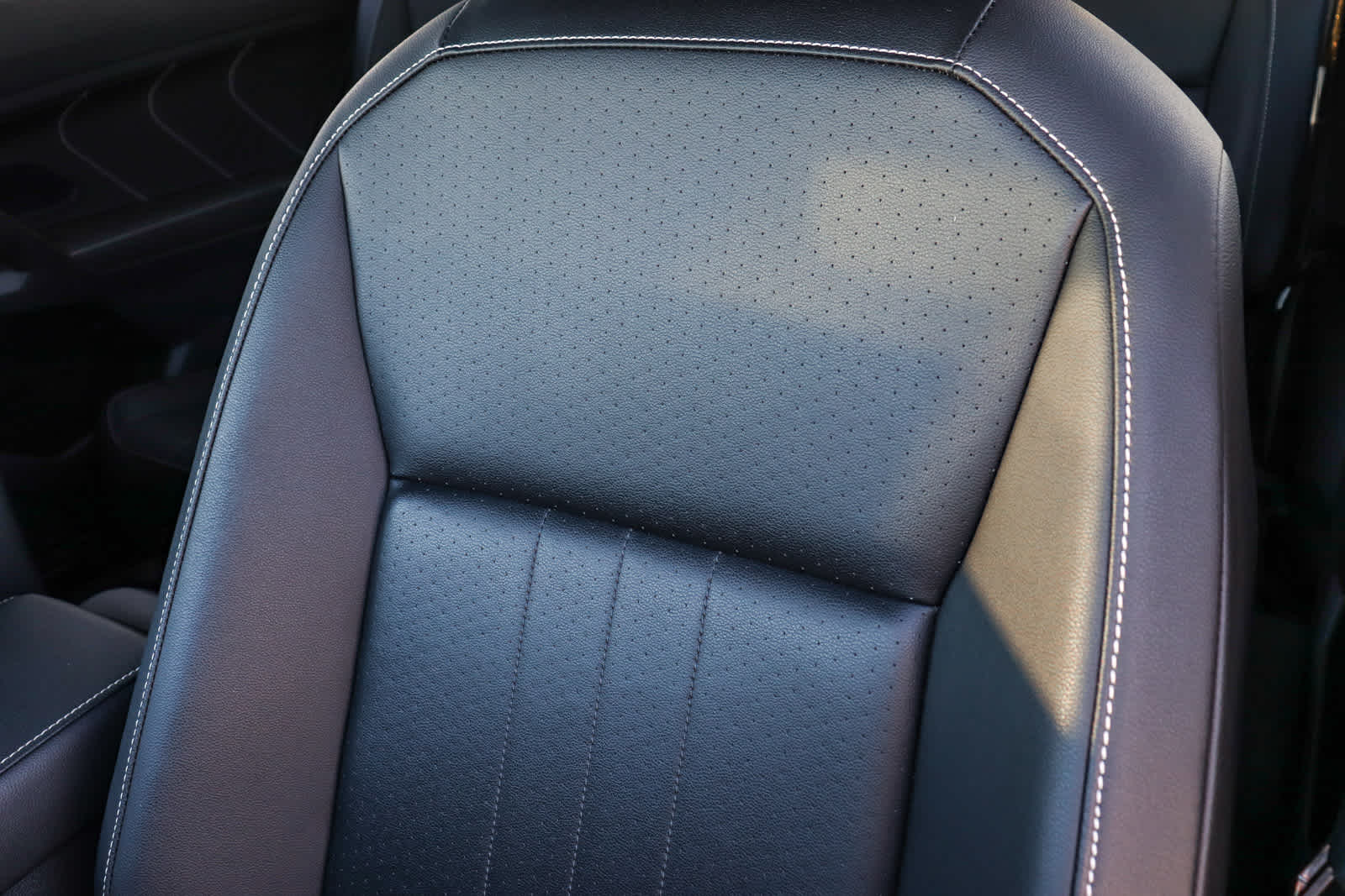 Thumbnail: 2022 Volkswagen Tiguan - 27