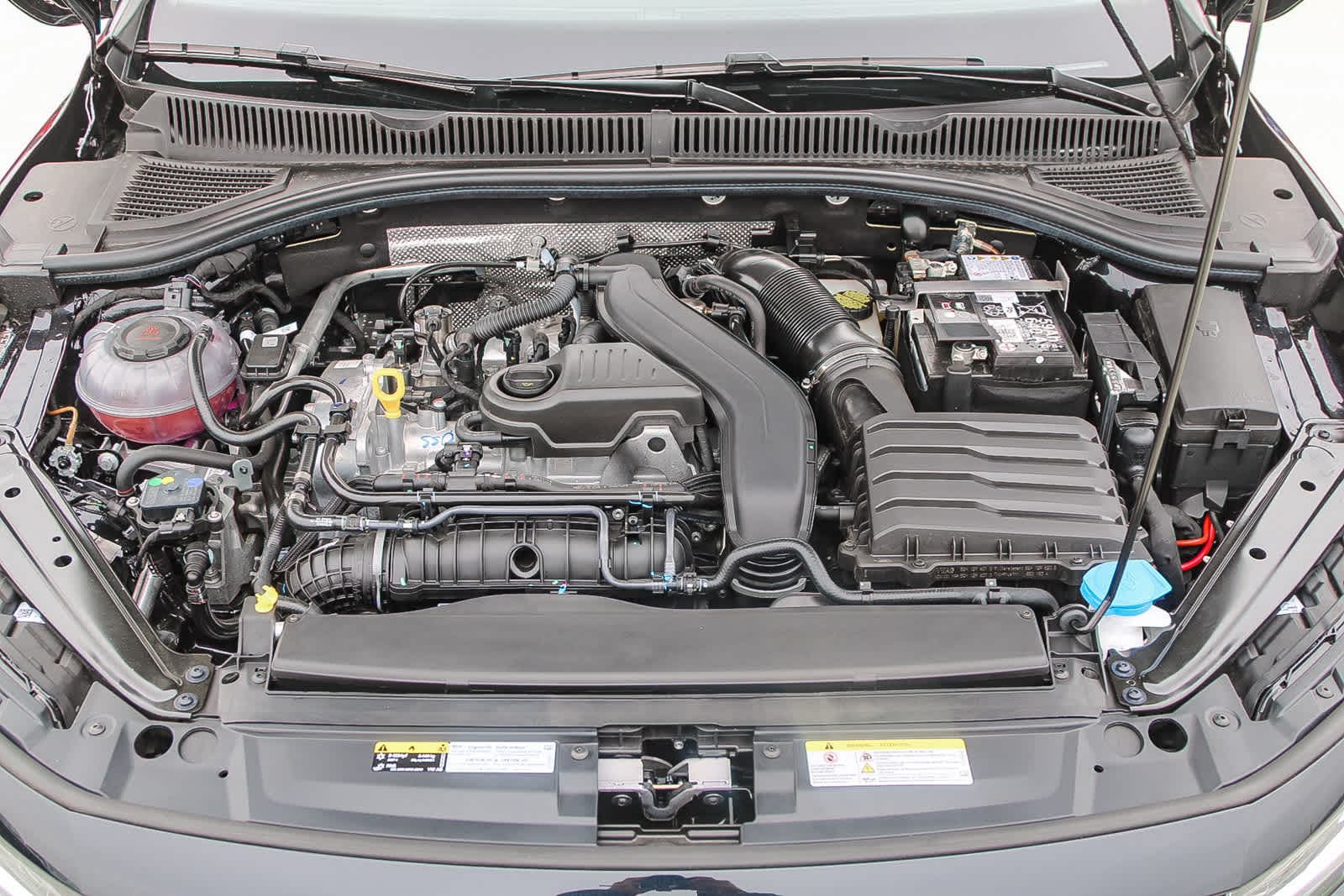 2025 Volkswagen Jetta SE 13