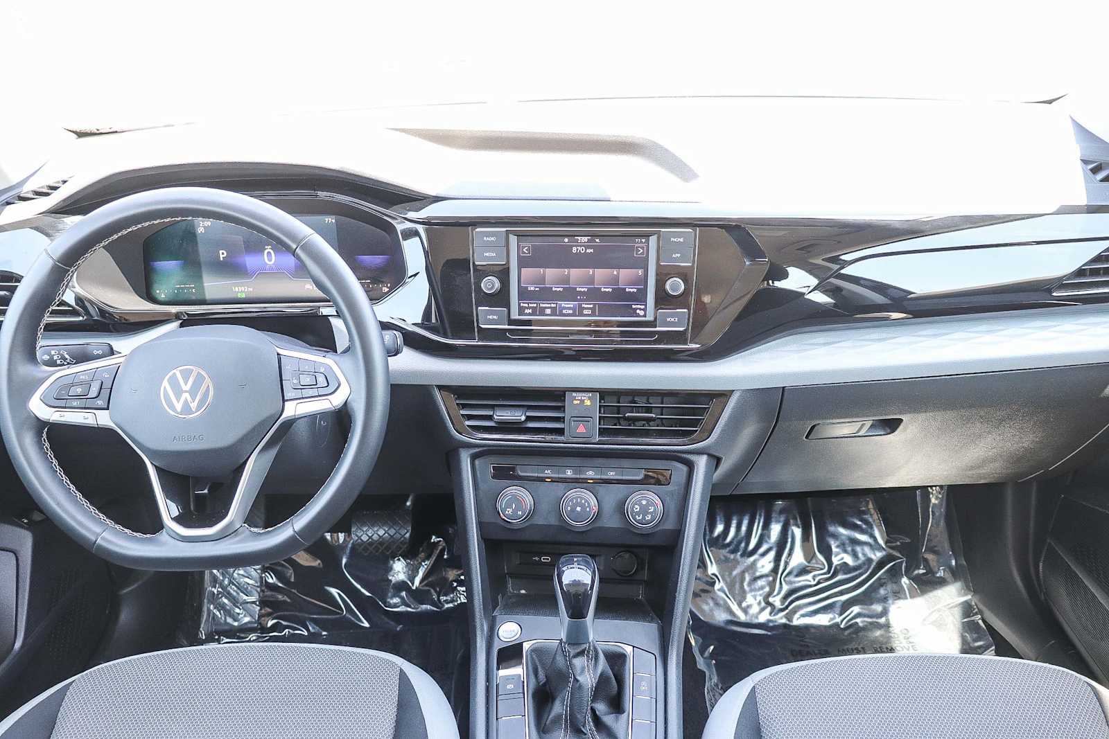 Thumbnail: 2022 Volkswagen Taos - 7