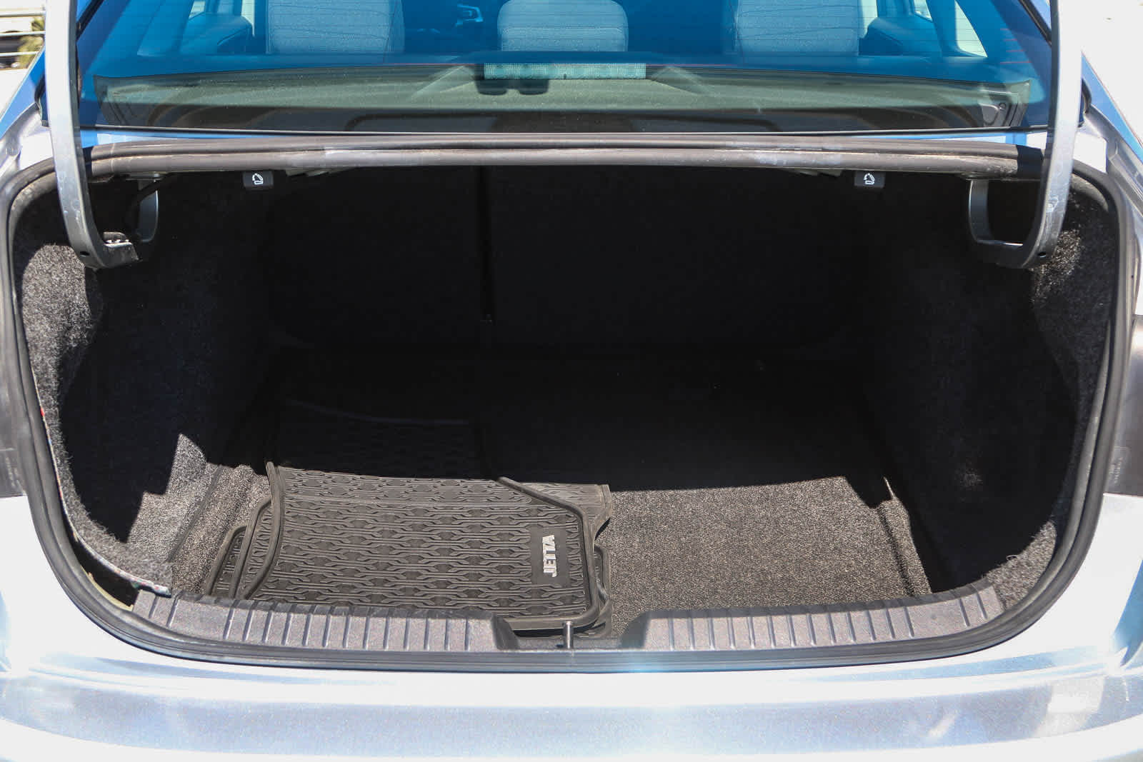 Thumbnail: 2021 Volkswagen Jetta - 25