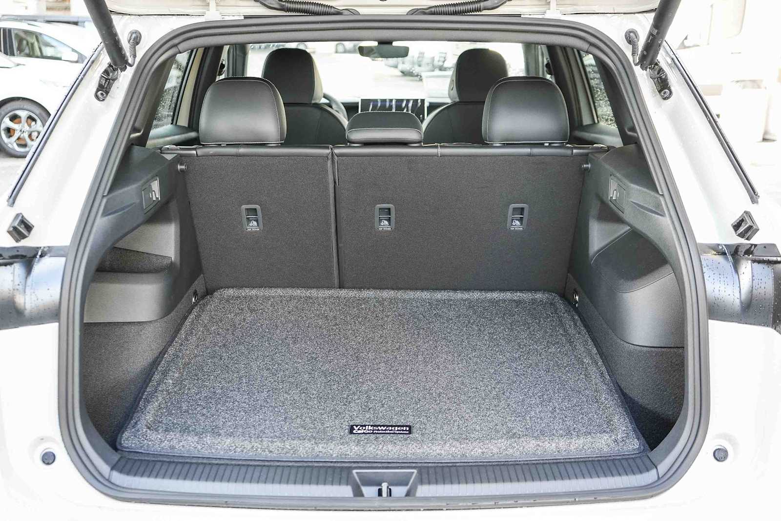 Thumbnail: 2026 Volkswagen Tiguan - 12