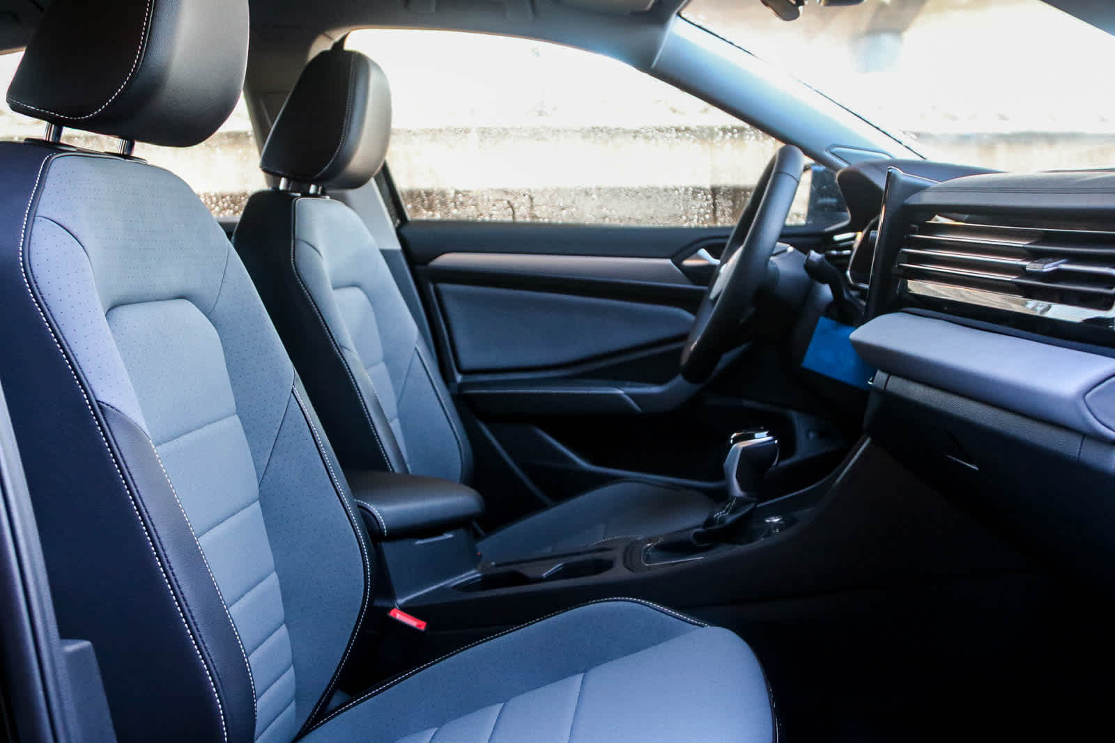 Thumbnail: 2025 Volkswagen Jetta - 17