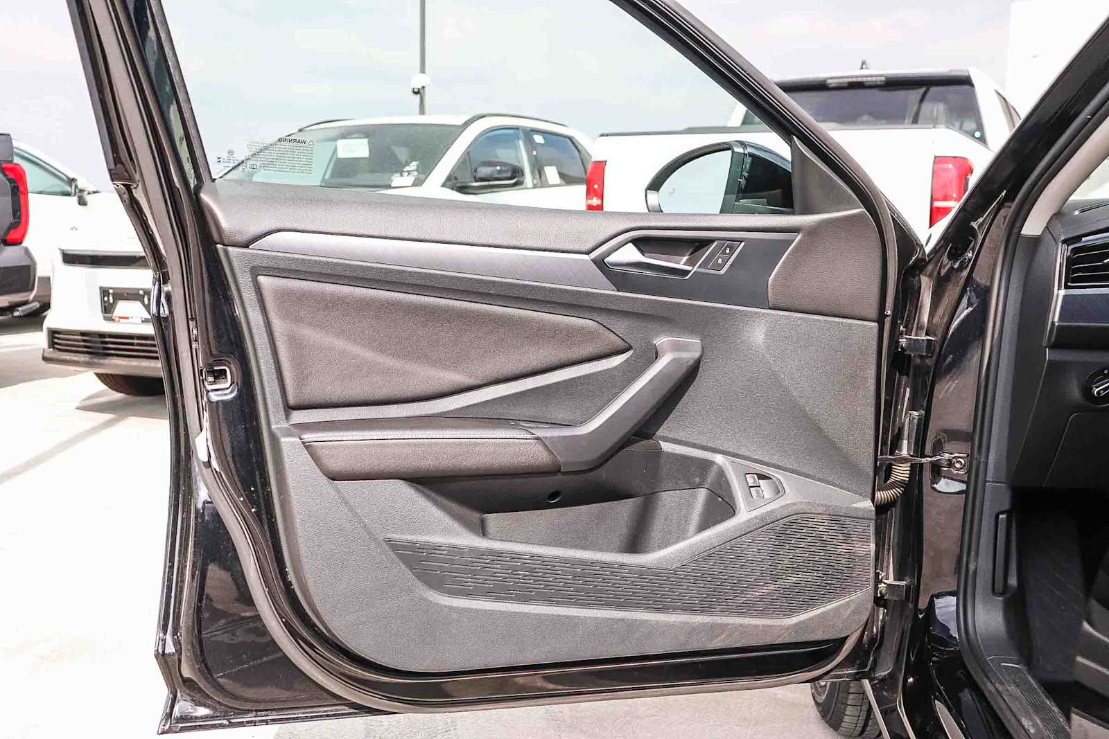 Thumbnail: 2024 Volkswagen Jetta - 17