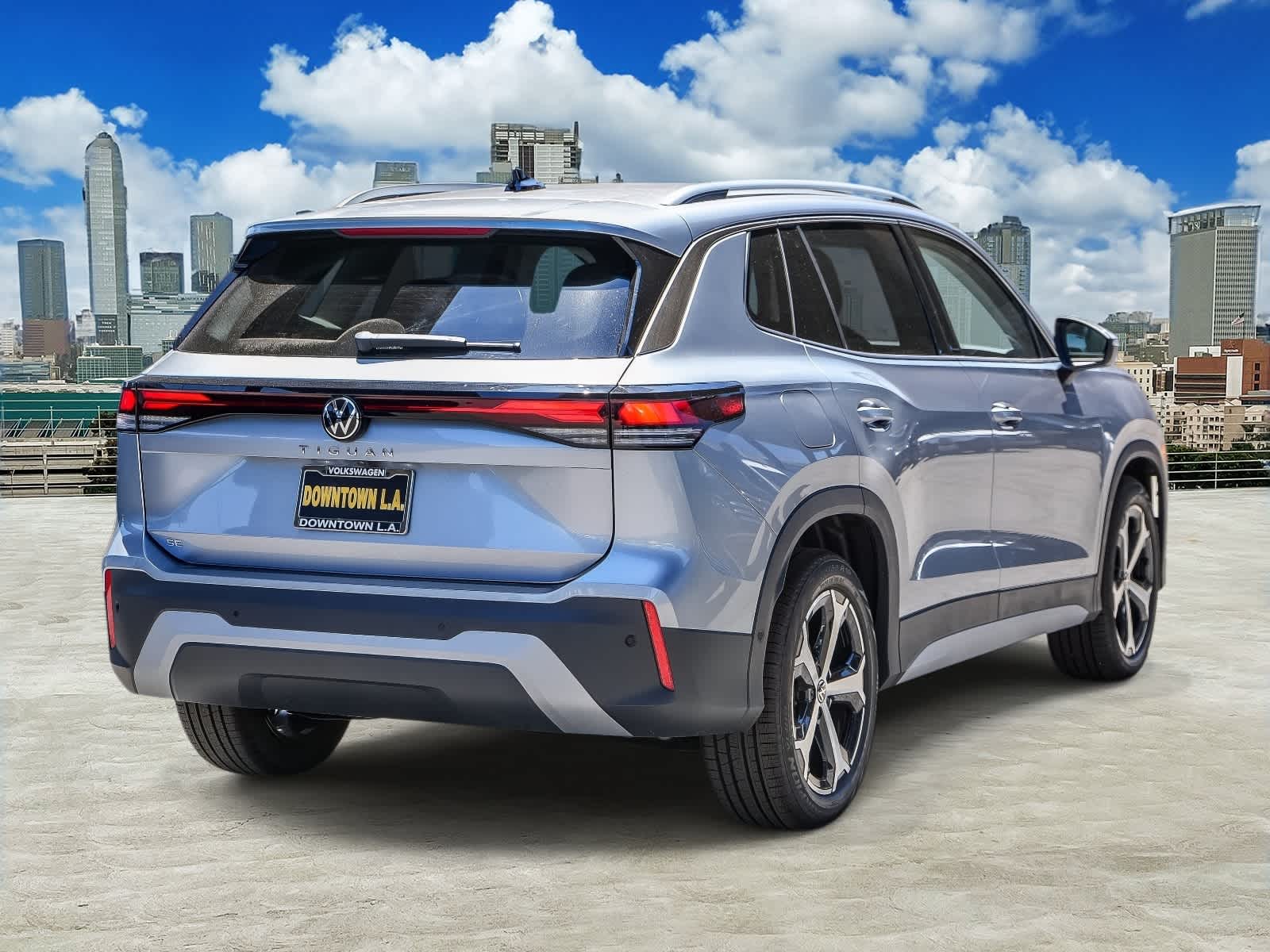 Thumbnail: 2026 Volkswagen Tiguan - 4