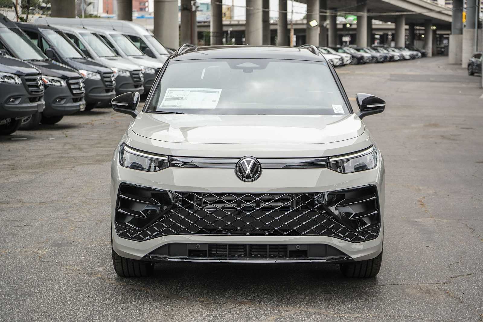 Thumbnail: 2026 Volkswagen Tiguan - 2