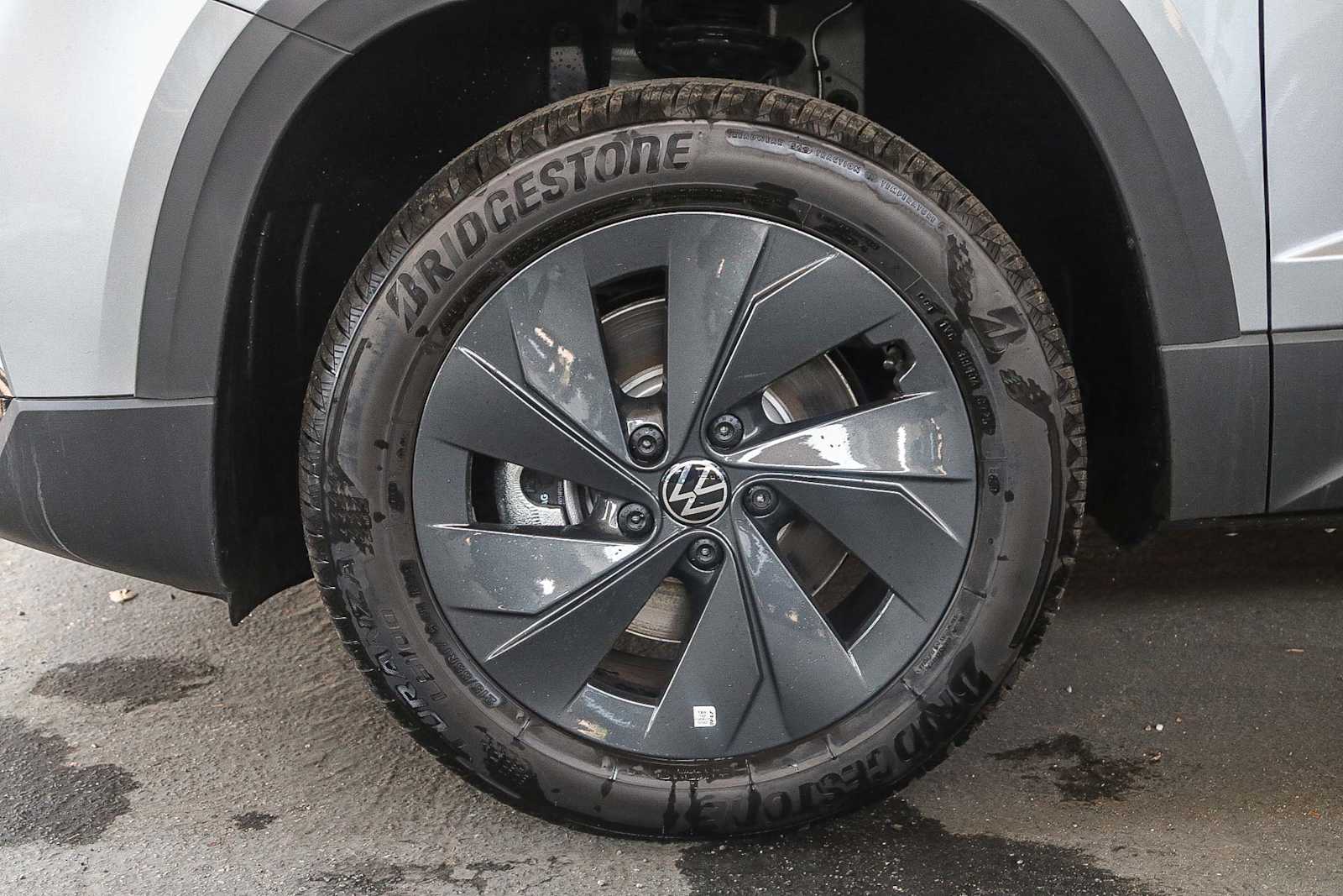 Thumbnail: 2025 Volkswagen Taos - 11