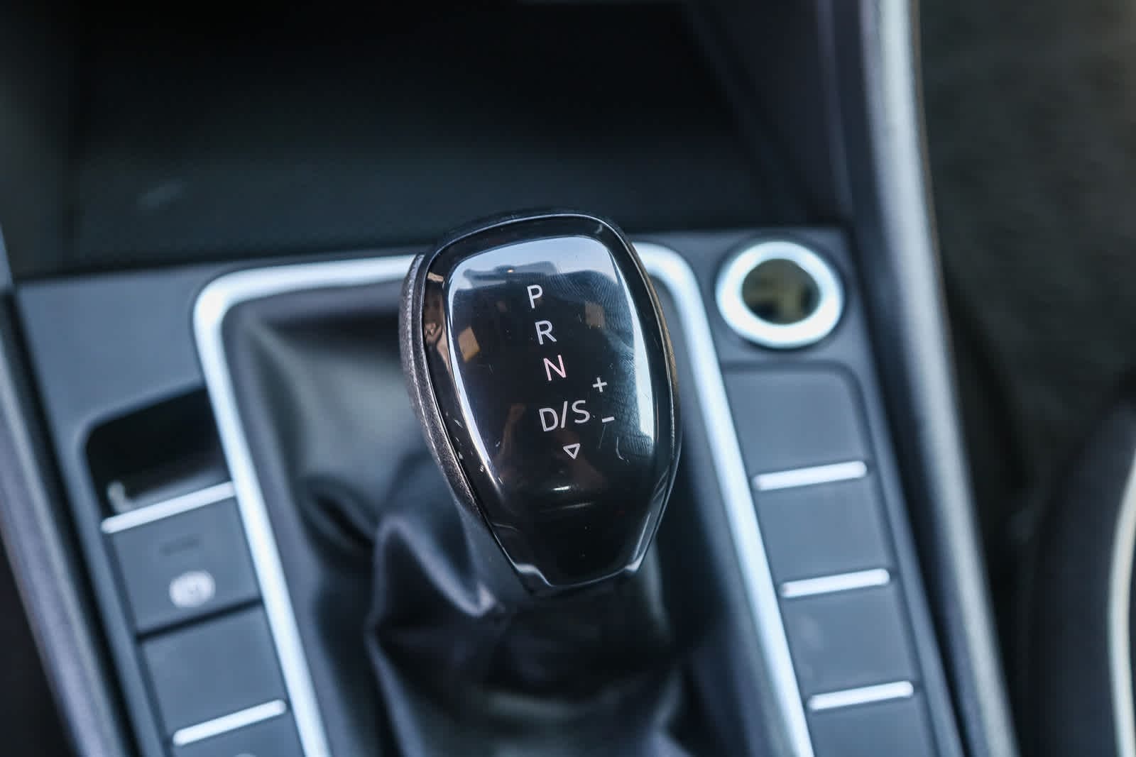 Thumbnail: 2023 Volkswagen Jetta - 21