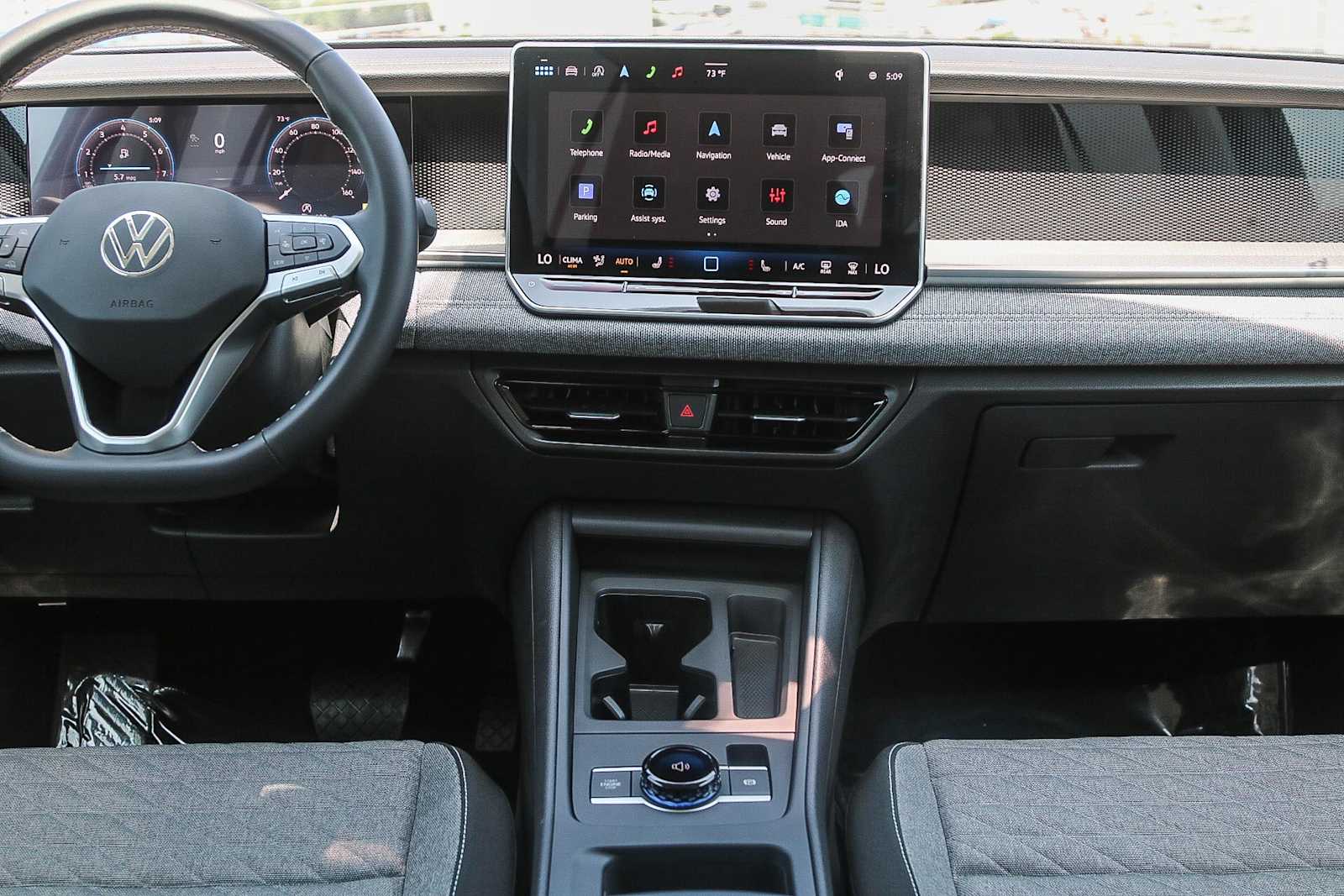 Thumbnail: 2025 Volkswagen Tiguan - 14
