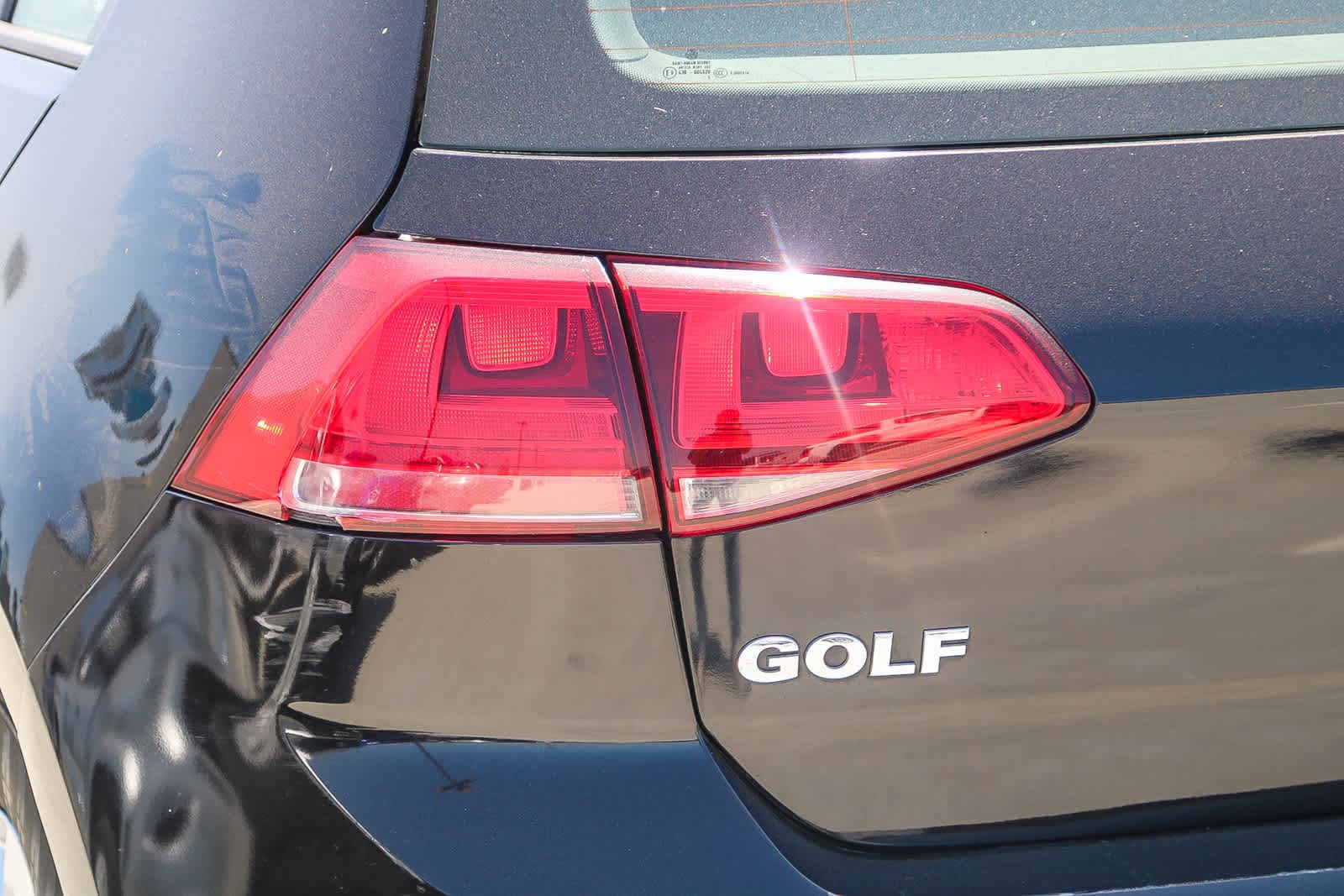 Thumbnail: 2015 Volkswagen Golf - 9