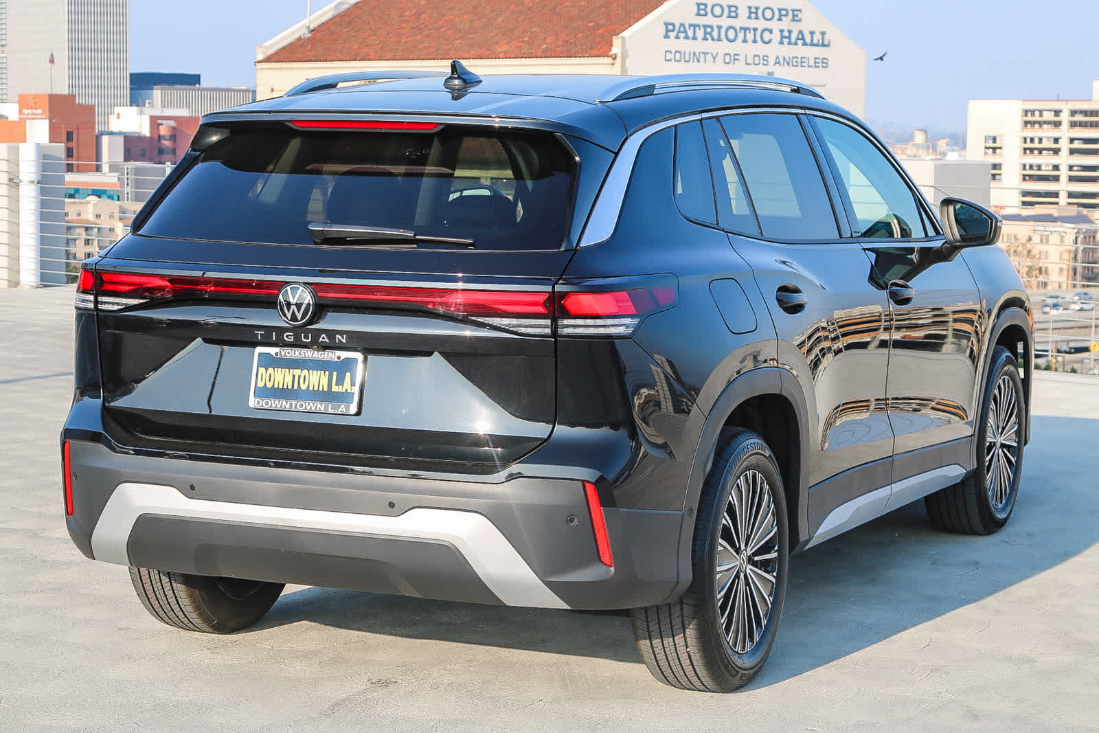 Thumbnail: 2025 Volkswagen Tiguan - 6