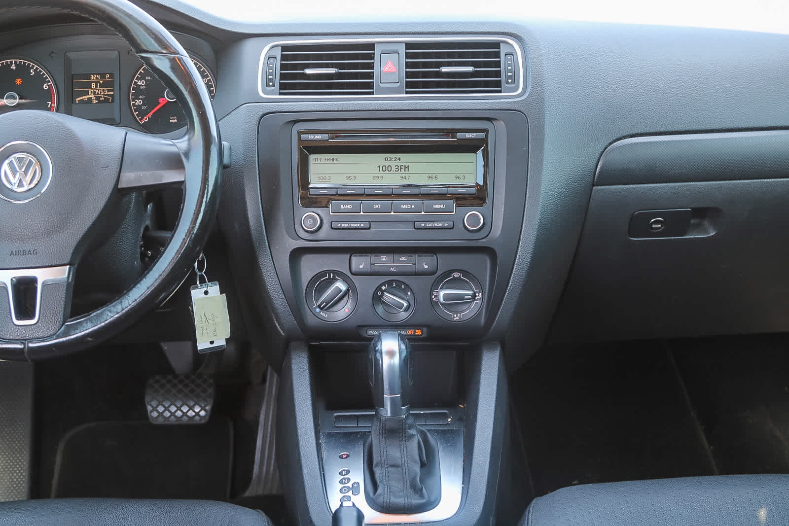 Thumbnail: 2011 Volkswagen Jetta - 16