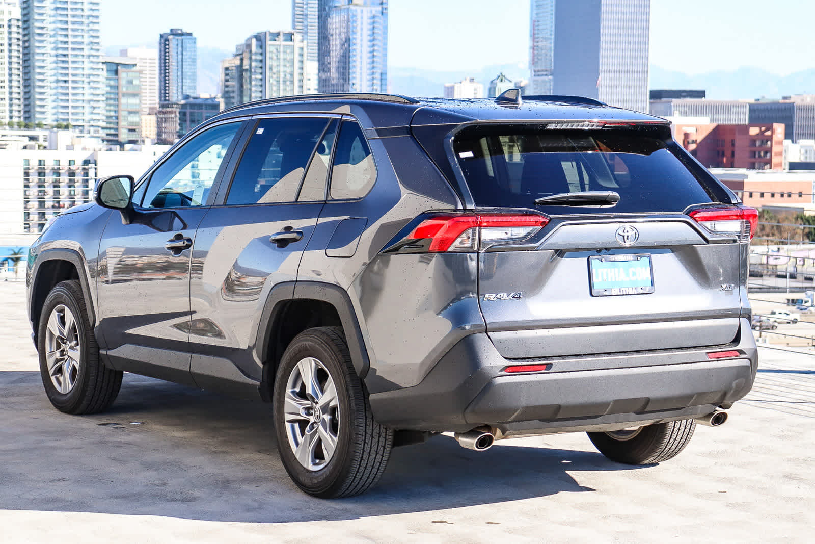 Thumbnail: 2022 Toyota RAV4 - 6