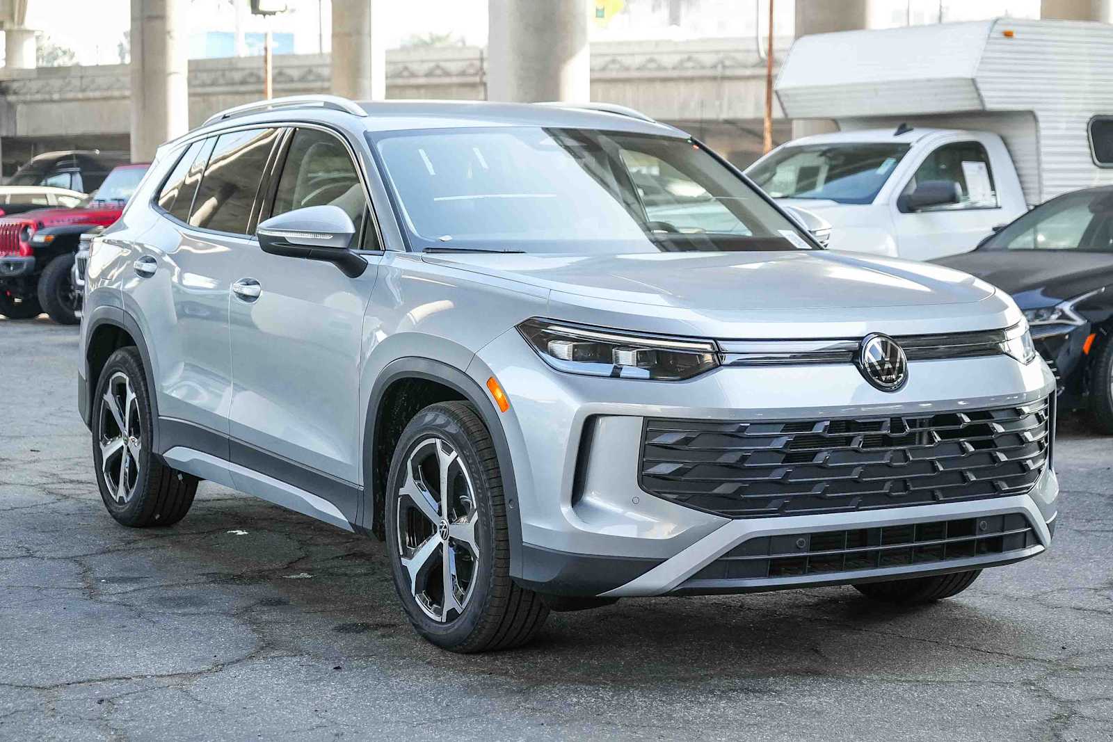 Thumbnail: 2026 Volkswagen Tiguan - 3