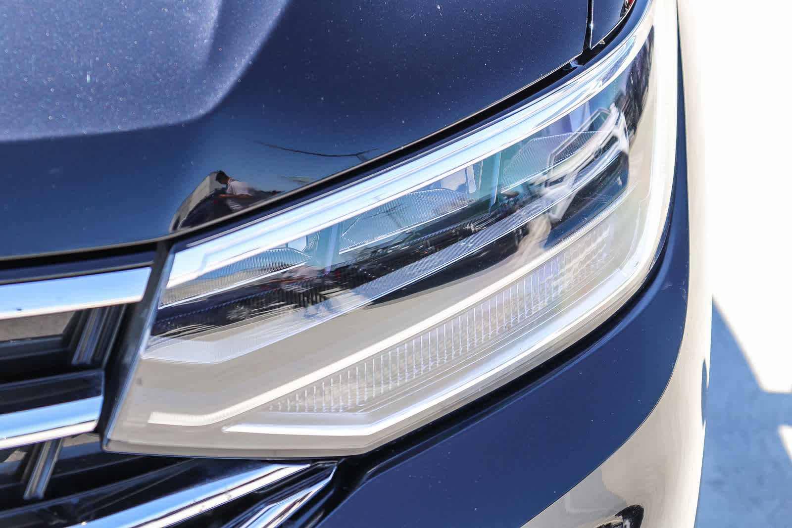 Thumbnail: 2022 Volkswagen Tiguan - 9