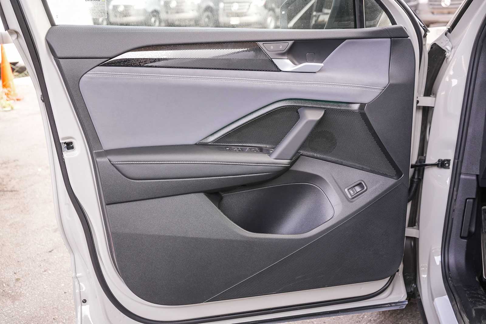 Thumbnail: 2026 Volkswagen Tiguan - 24
