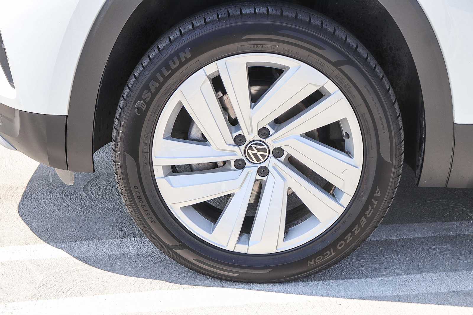 Thumbnail: 2022 Volkswagen Atlas - 9