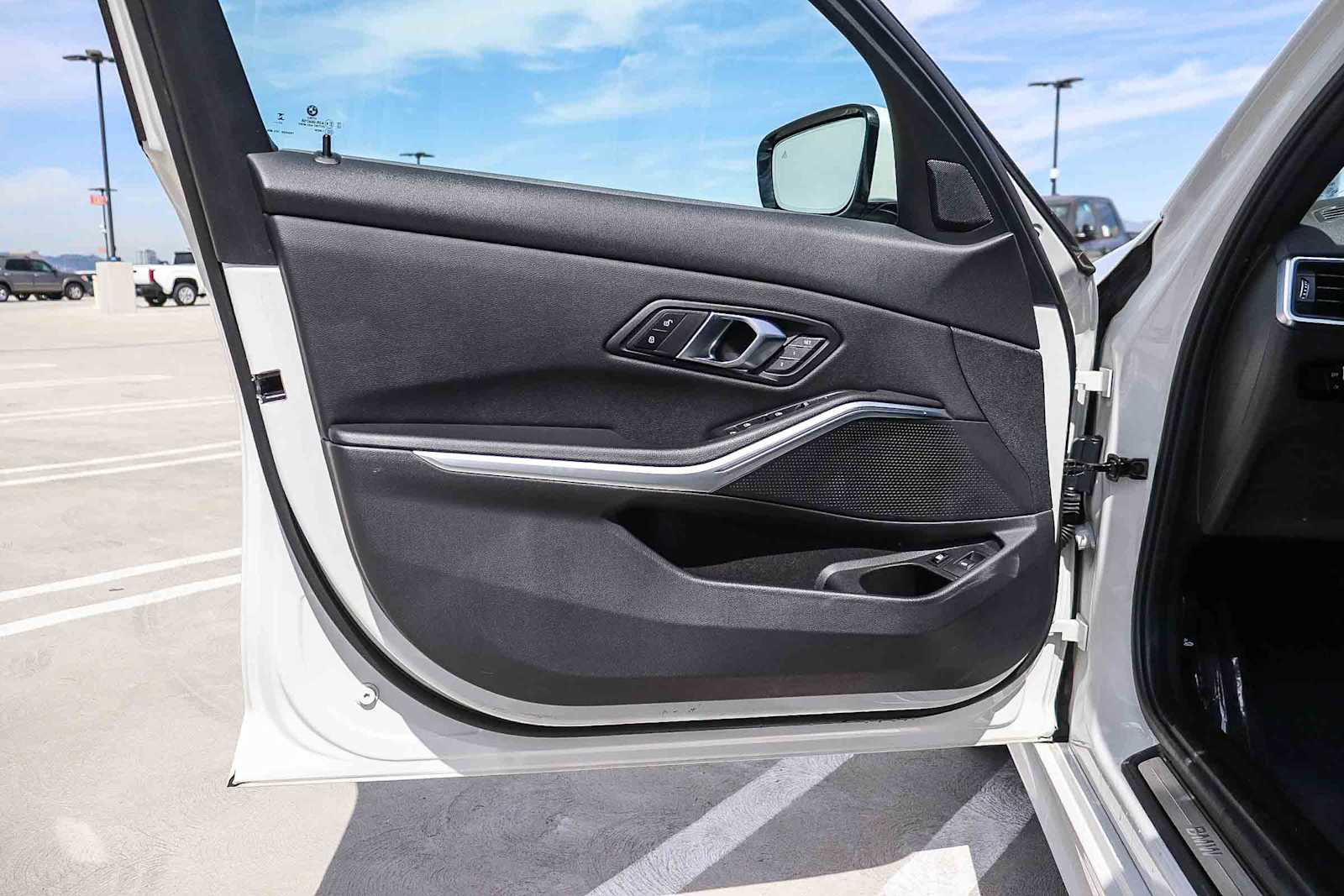 Thumbnail: 2024 BMW 3 Series - 20